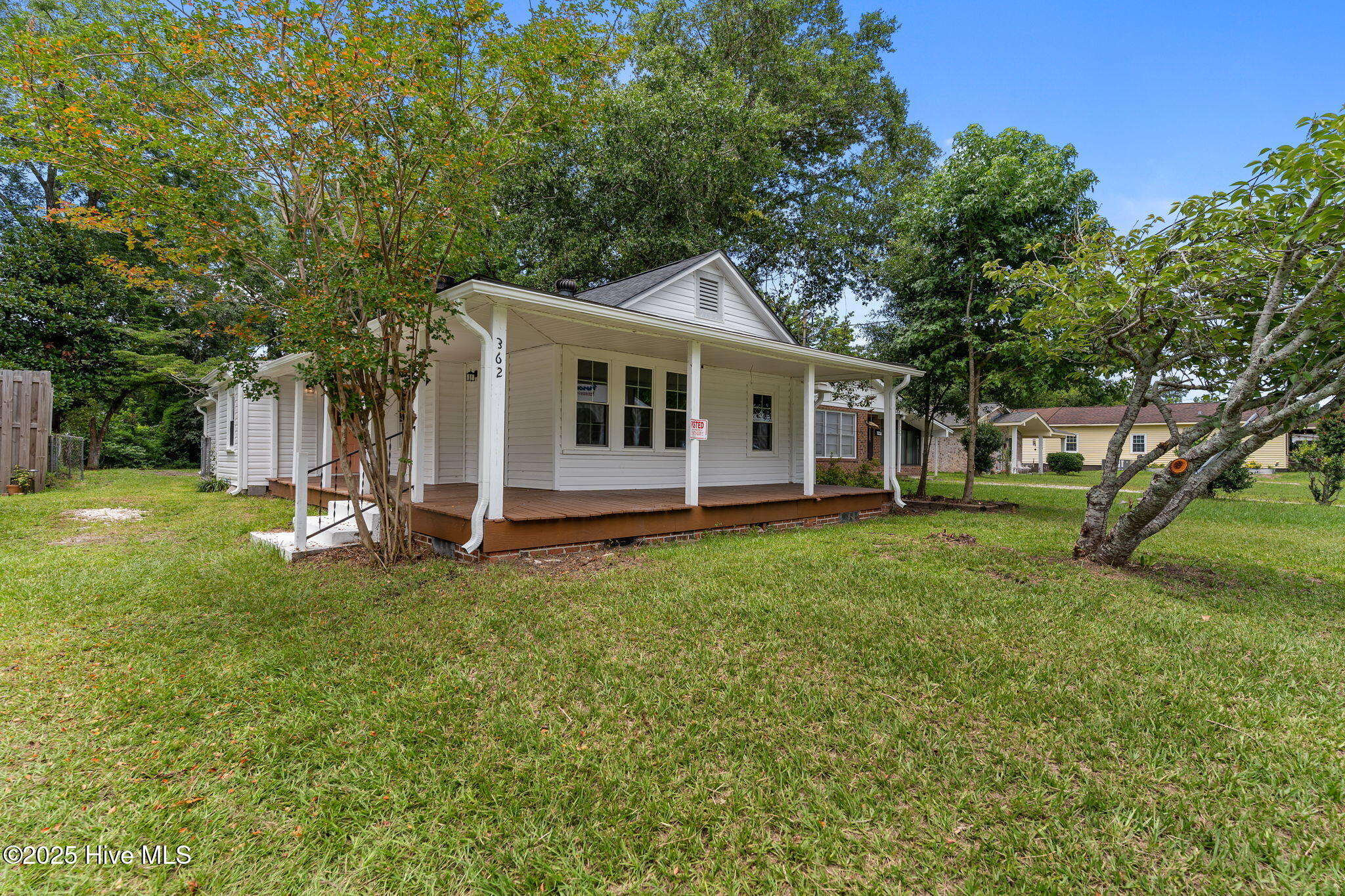 100556871 | Photo 38