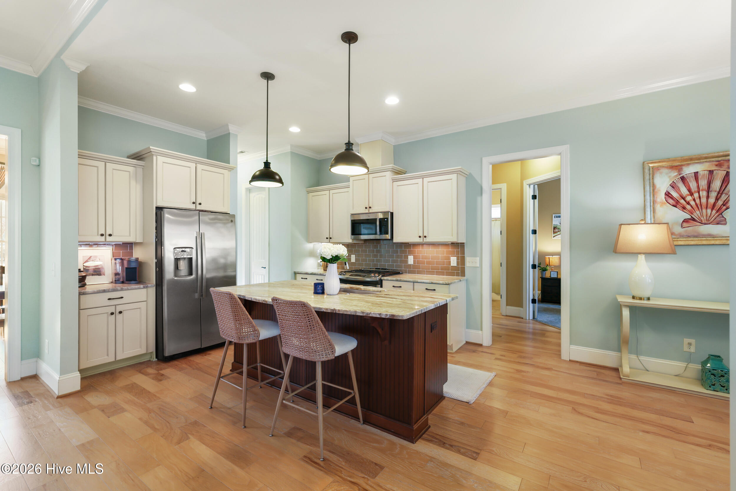 100554068 | Photo 16