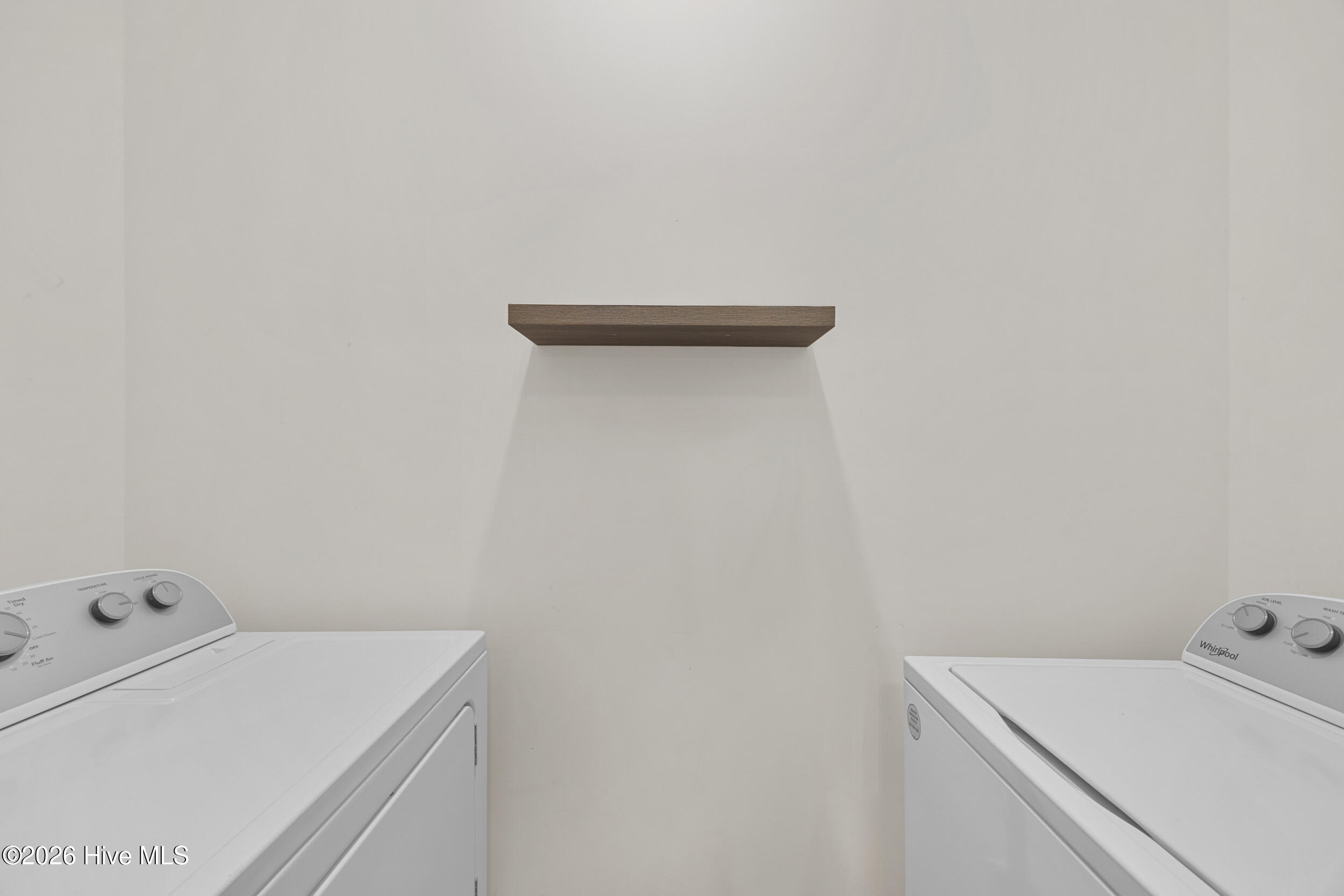 100564785 | Photo 19