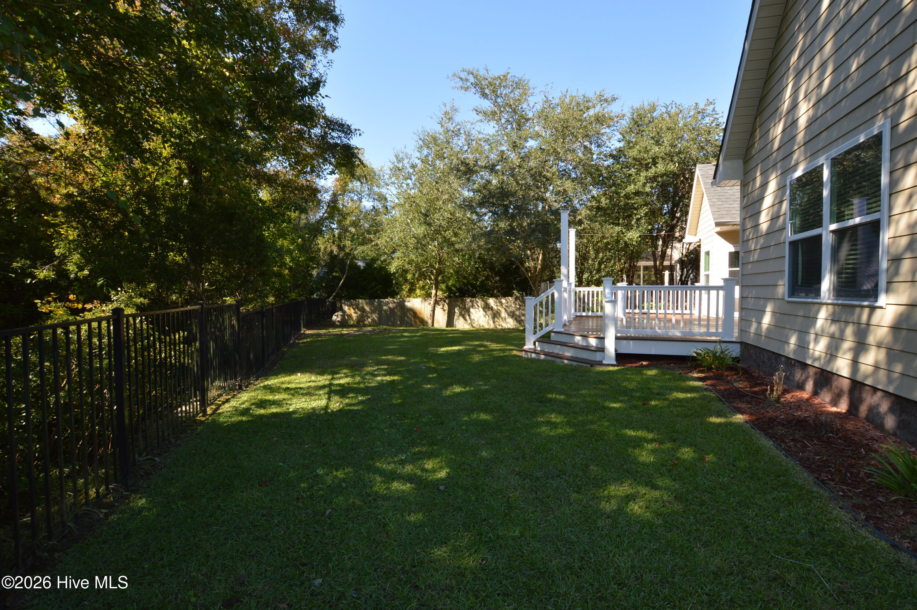 100568585 | Photo 29