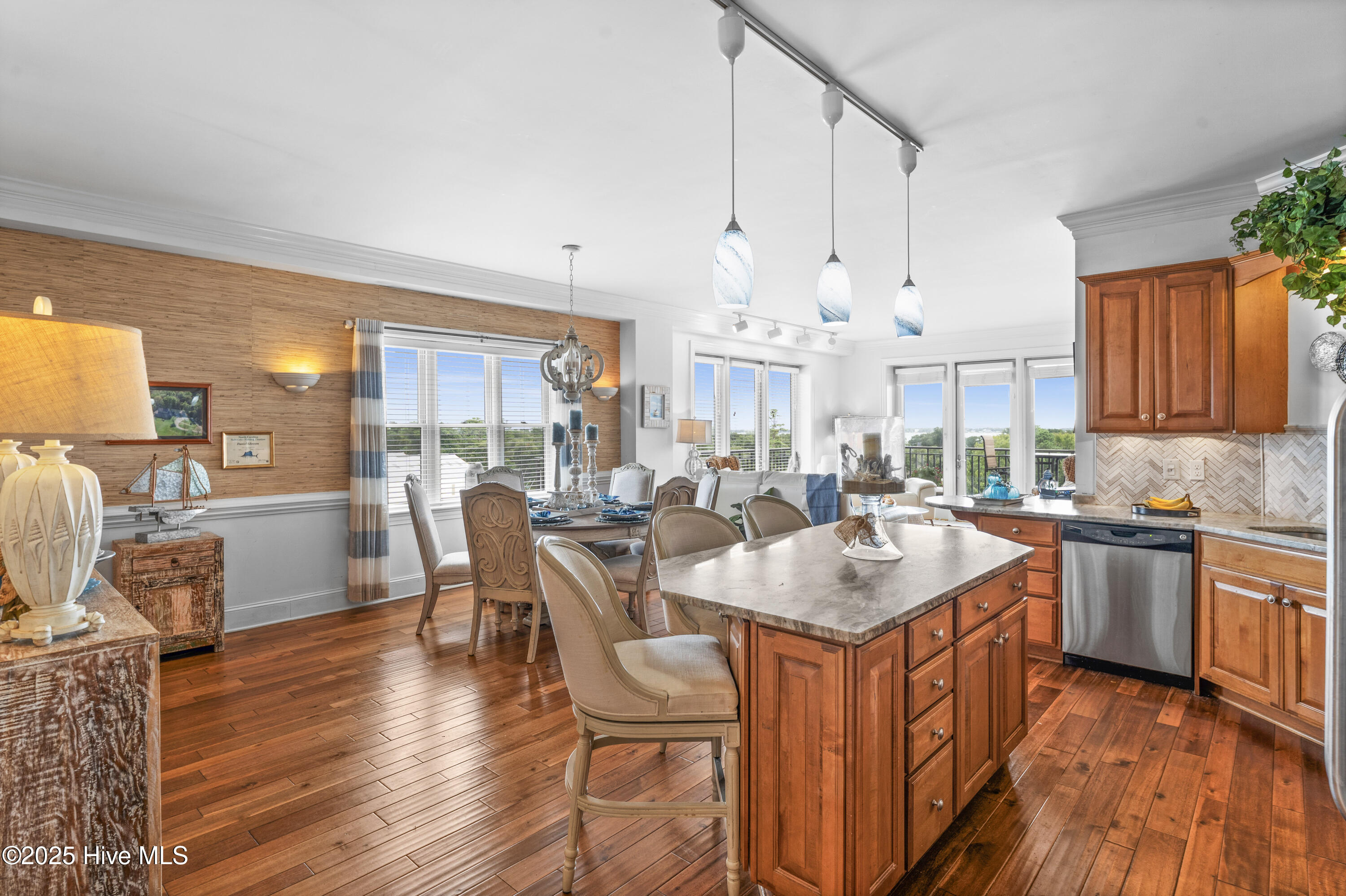 4425 Arendell Street 609,Morehead City