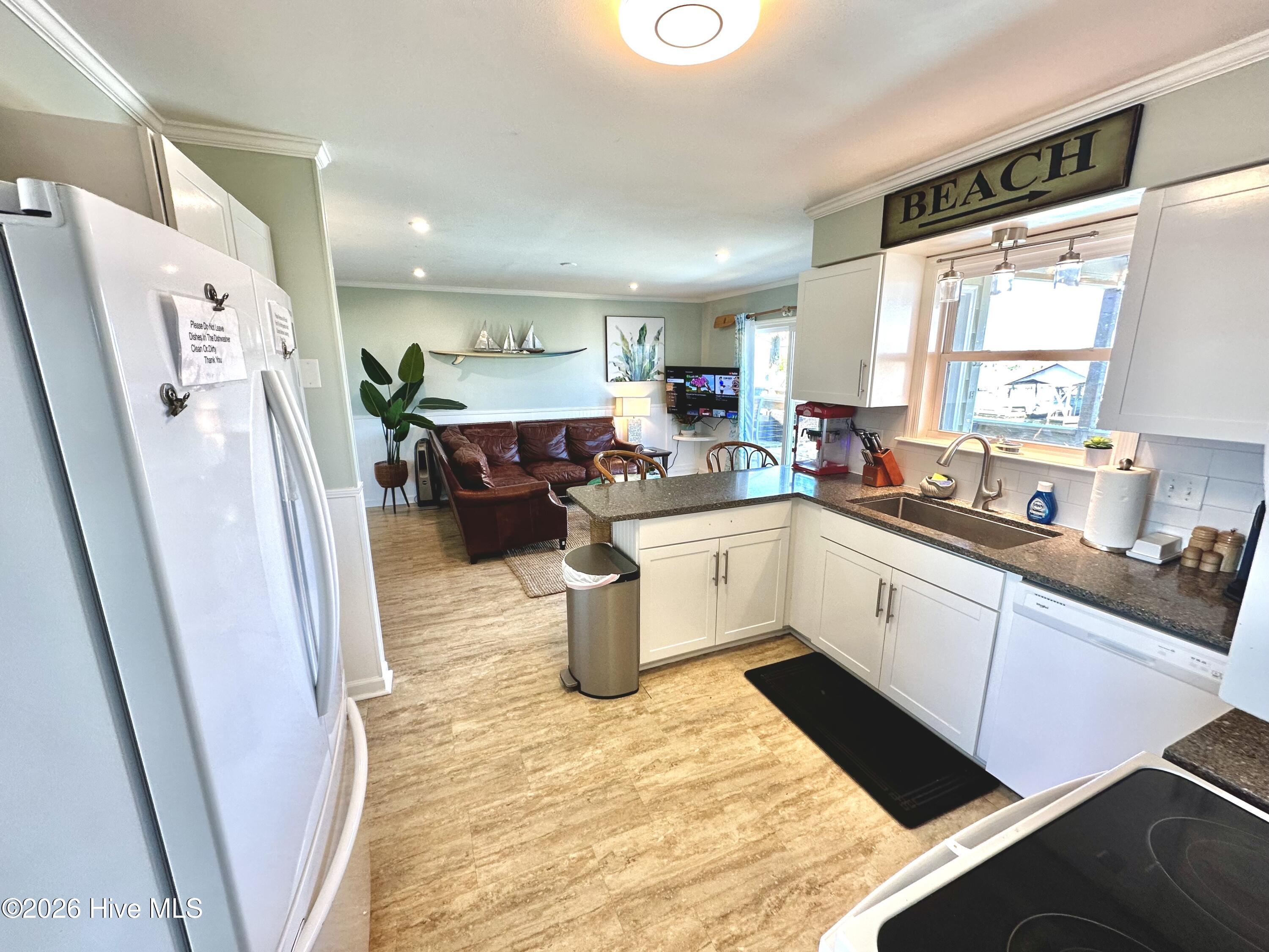 100550124 | Photo 14