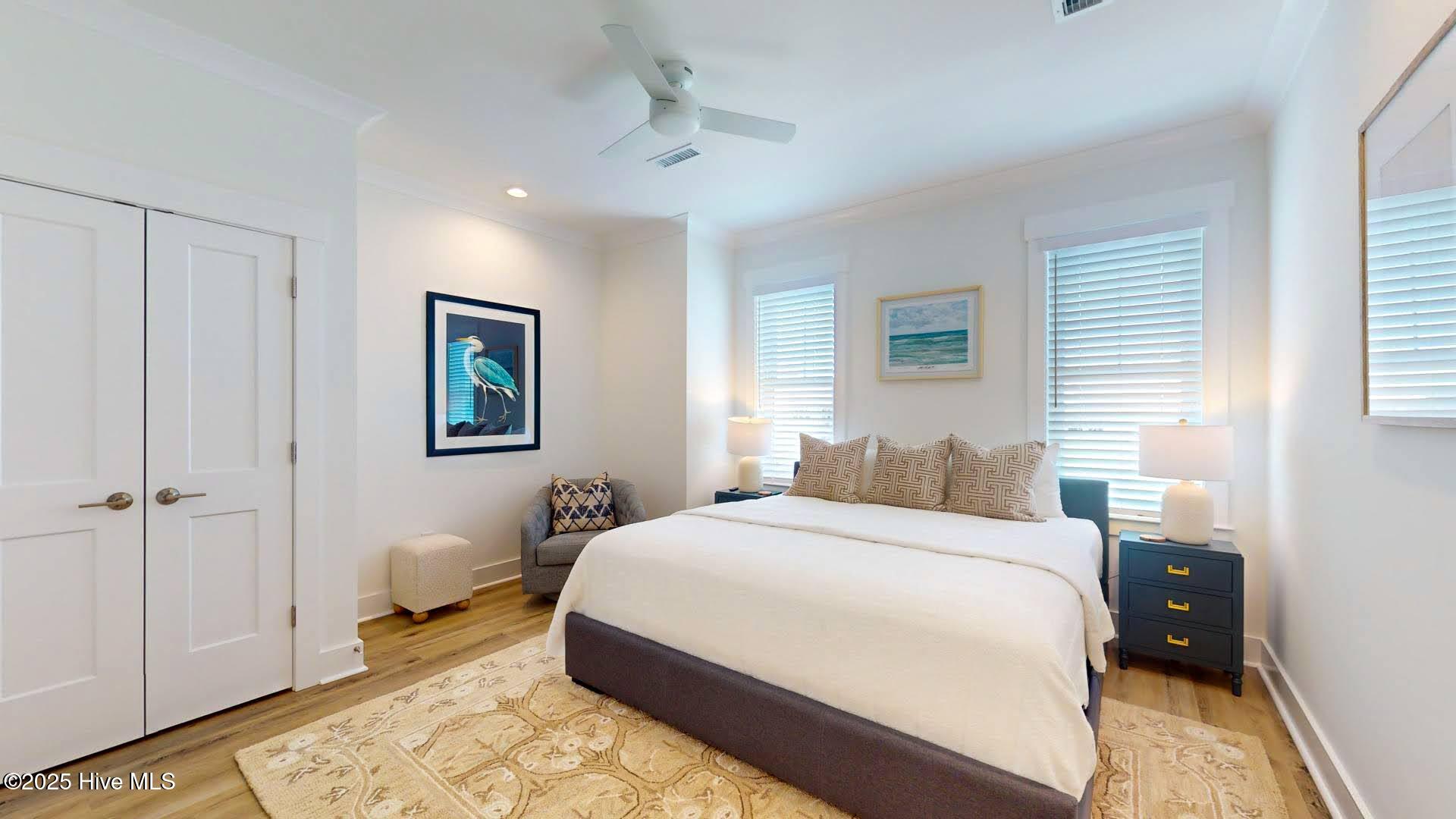 100560716 | Photo 72