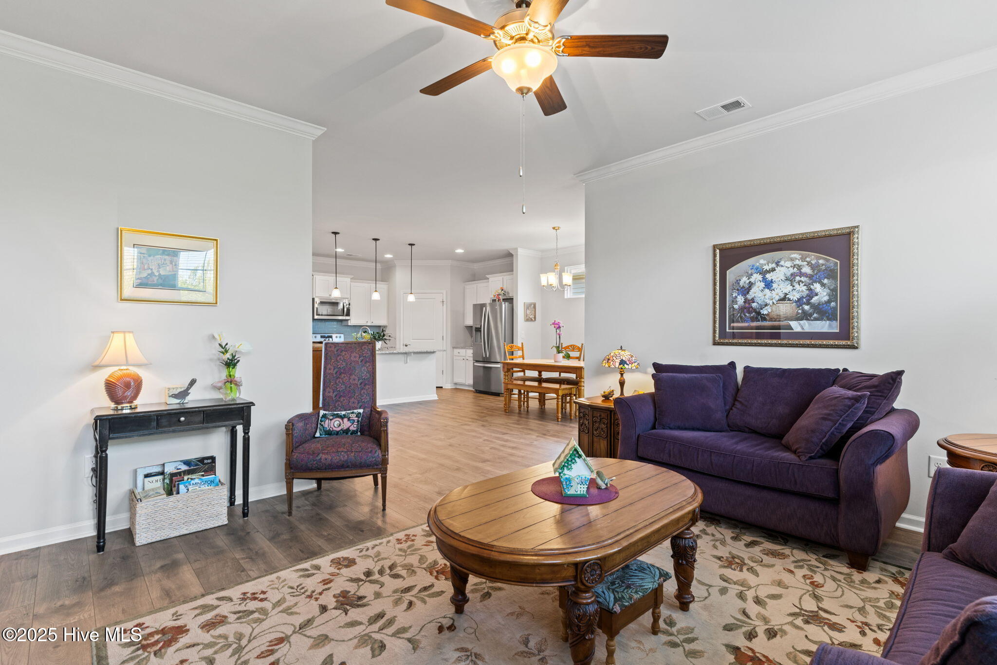 100516285 | Photo 16