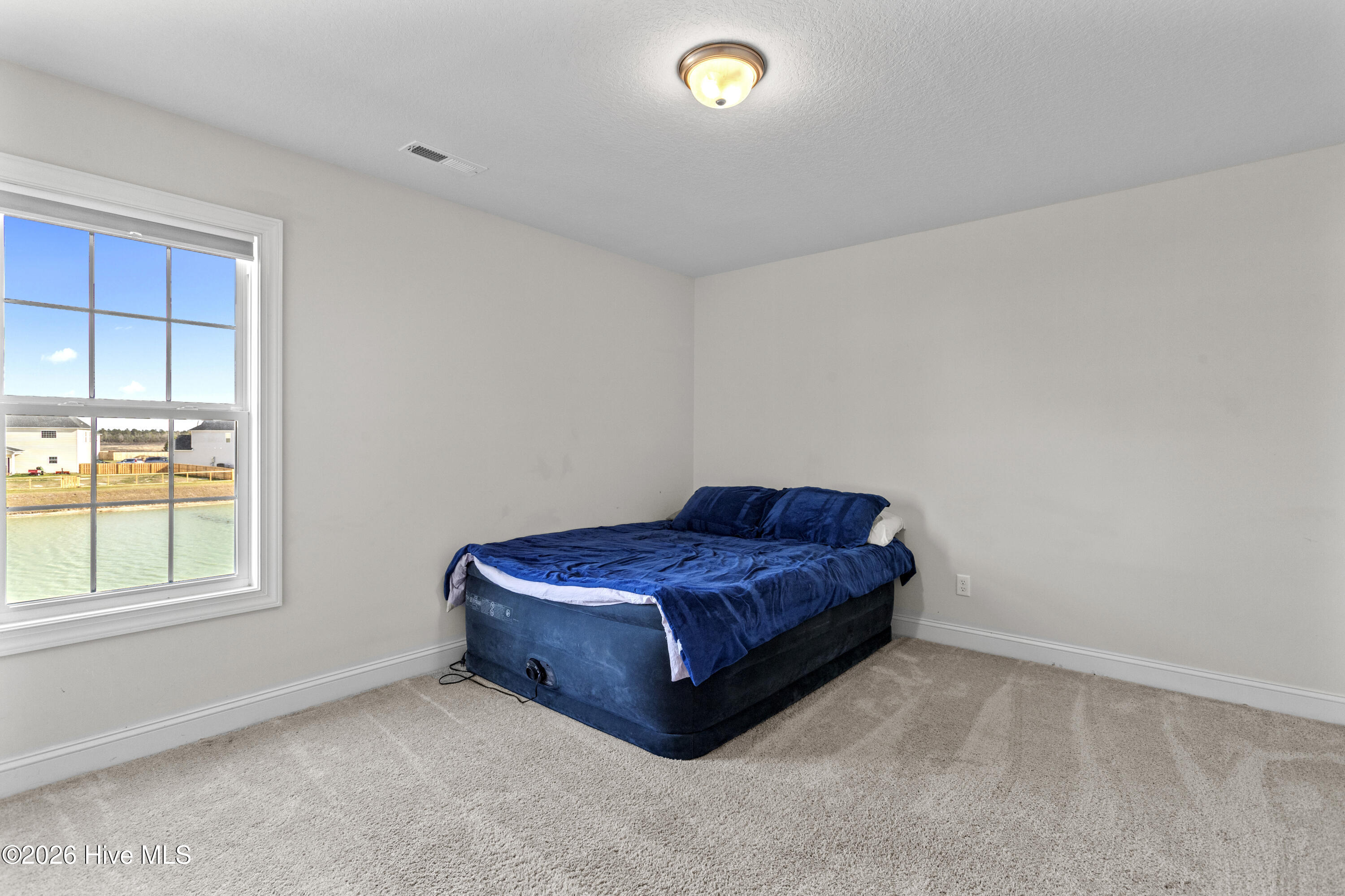 100550621 | Photo 25