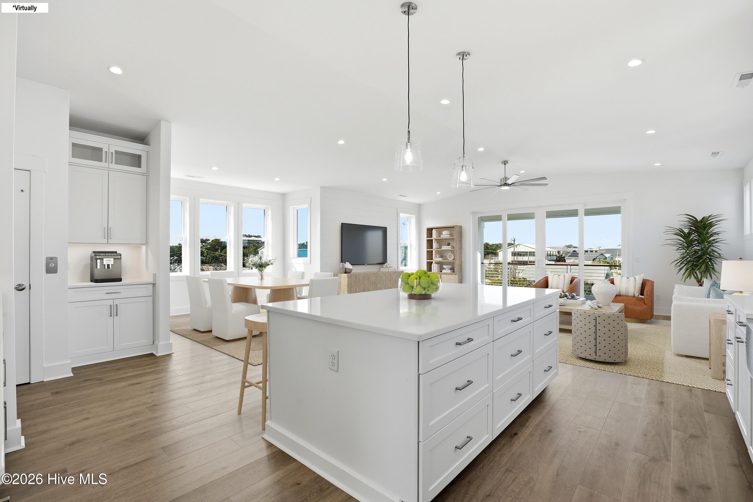 100558491 | Photo 14