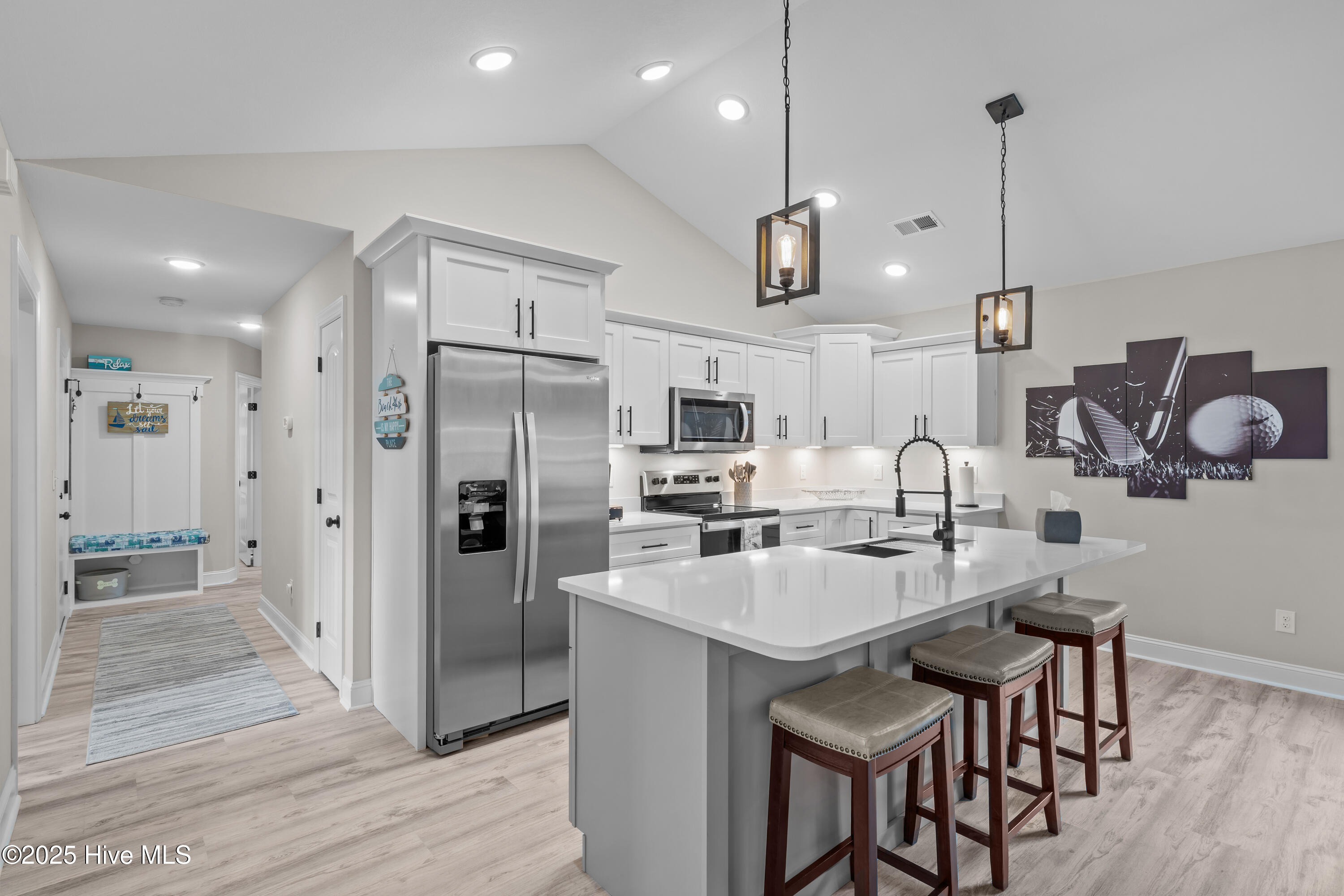 100522154 | Photo 12