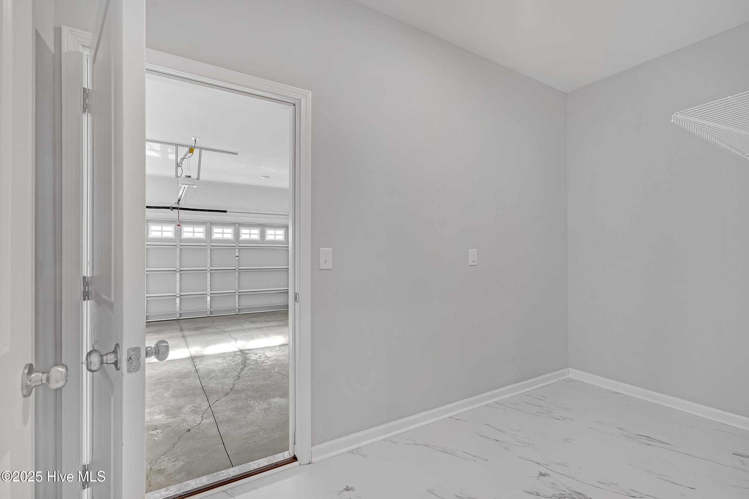 100544849 | Photo 17