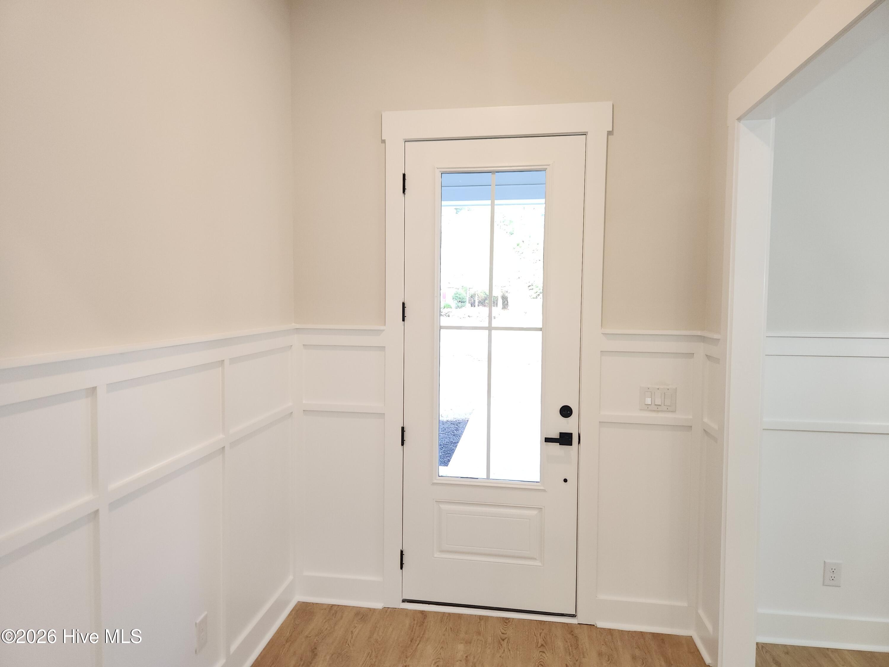 100566196 | Photo 11