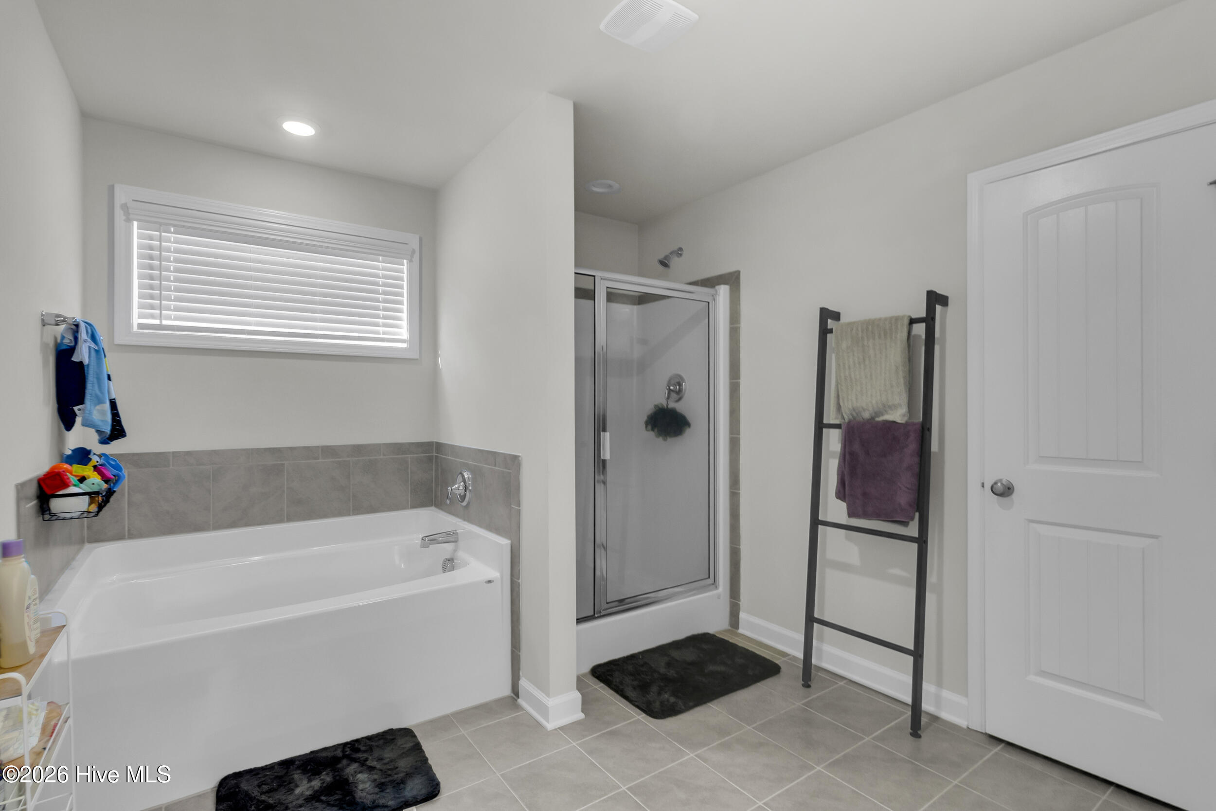 100547188 | Photo 32