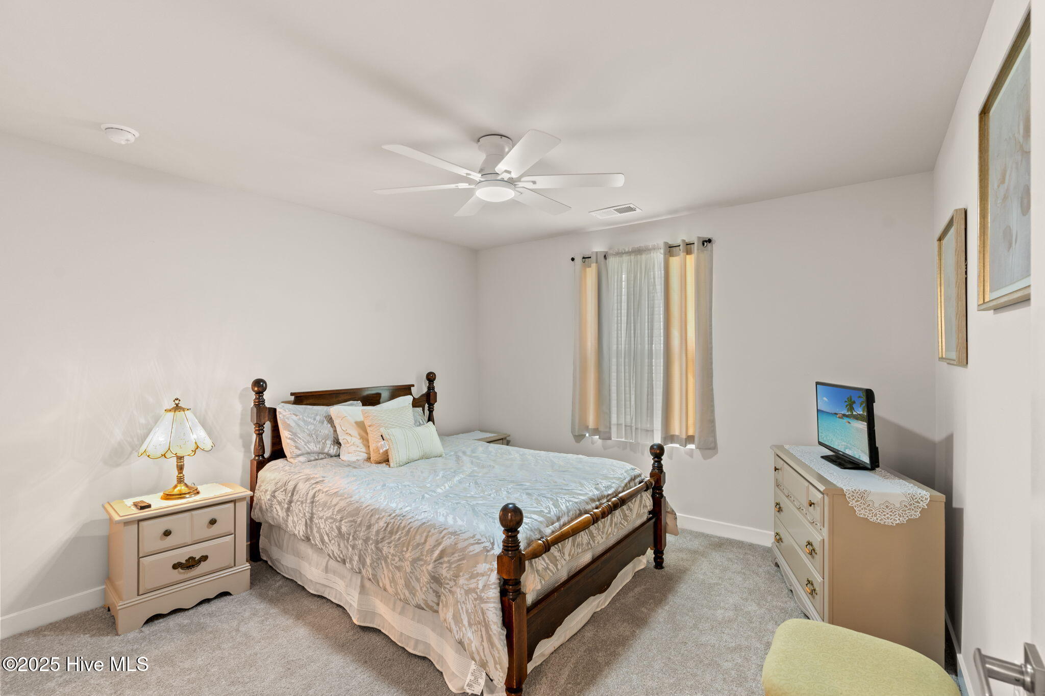 100537492 | Photo 14