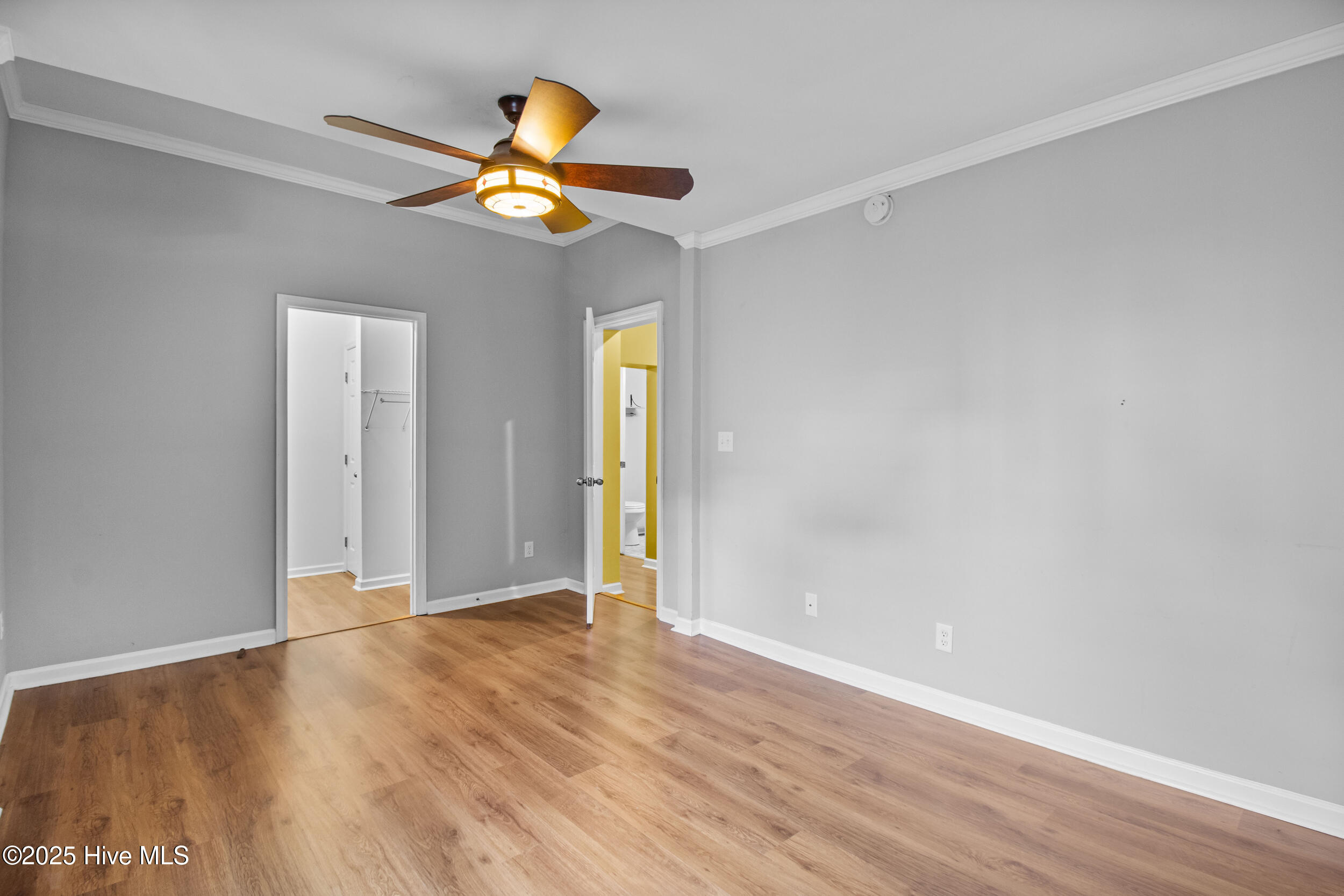 100528550 | Photo 25