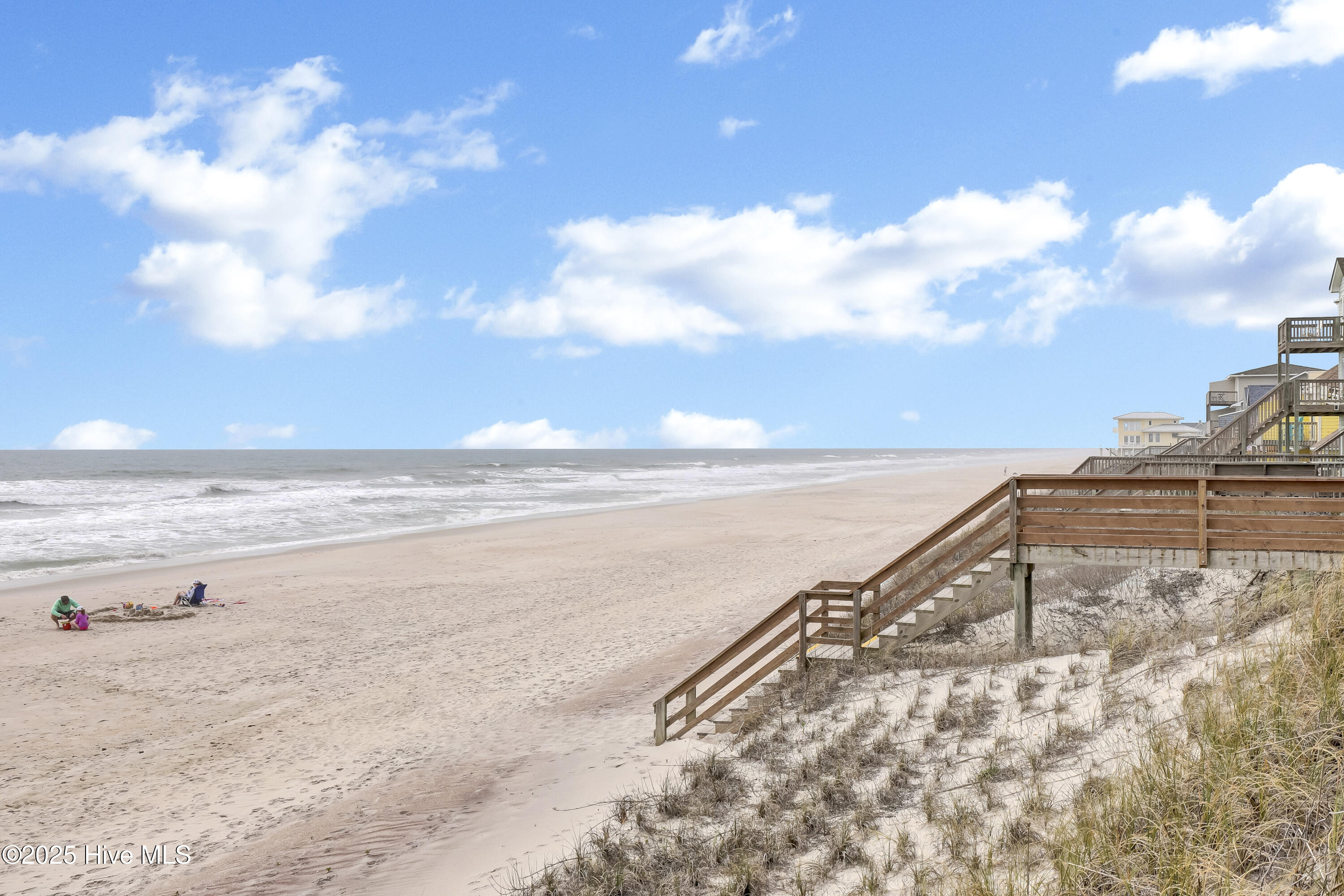 100520988 | Photo 15