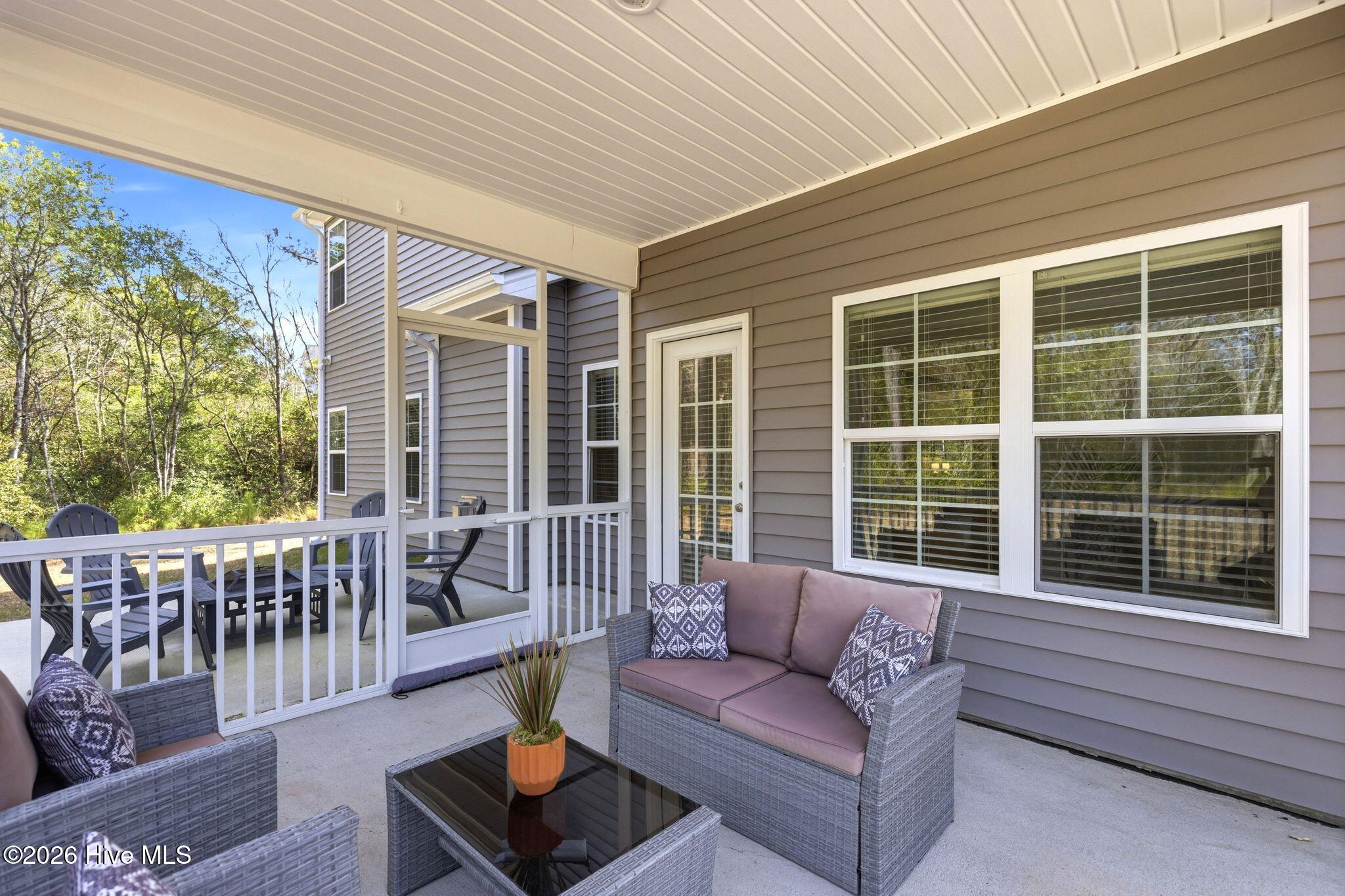 100558926 | Photo 45