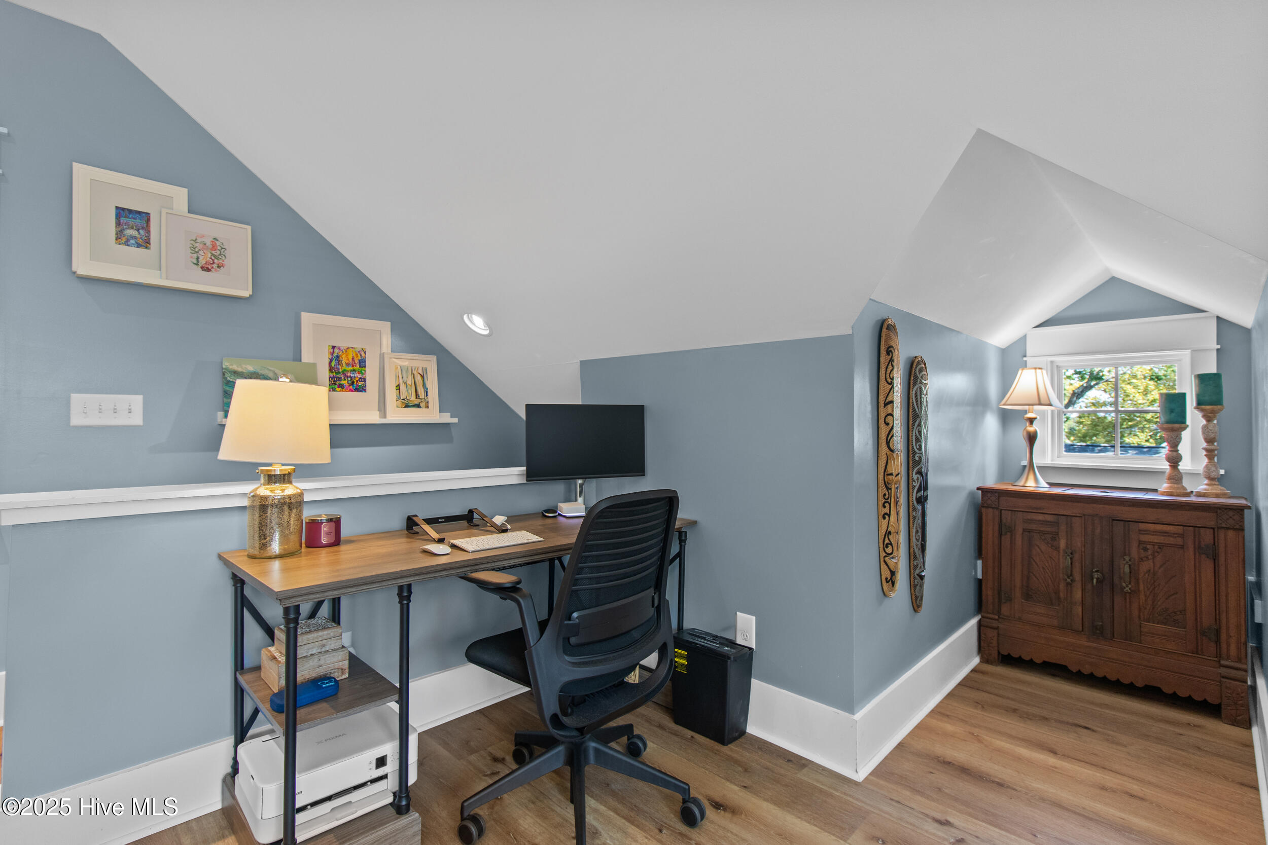 100532640 | Photo 41