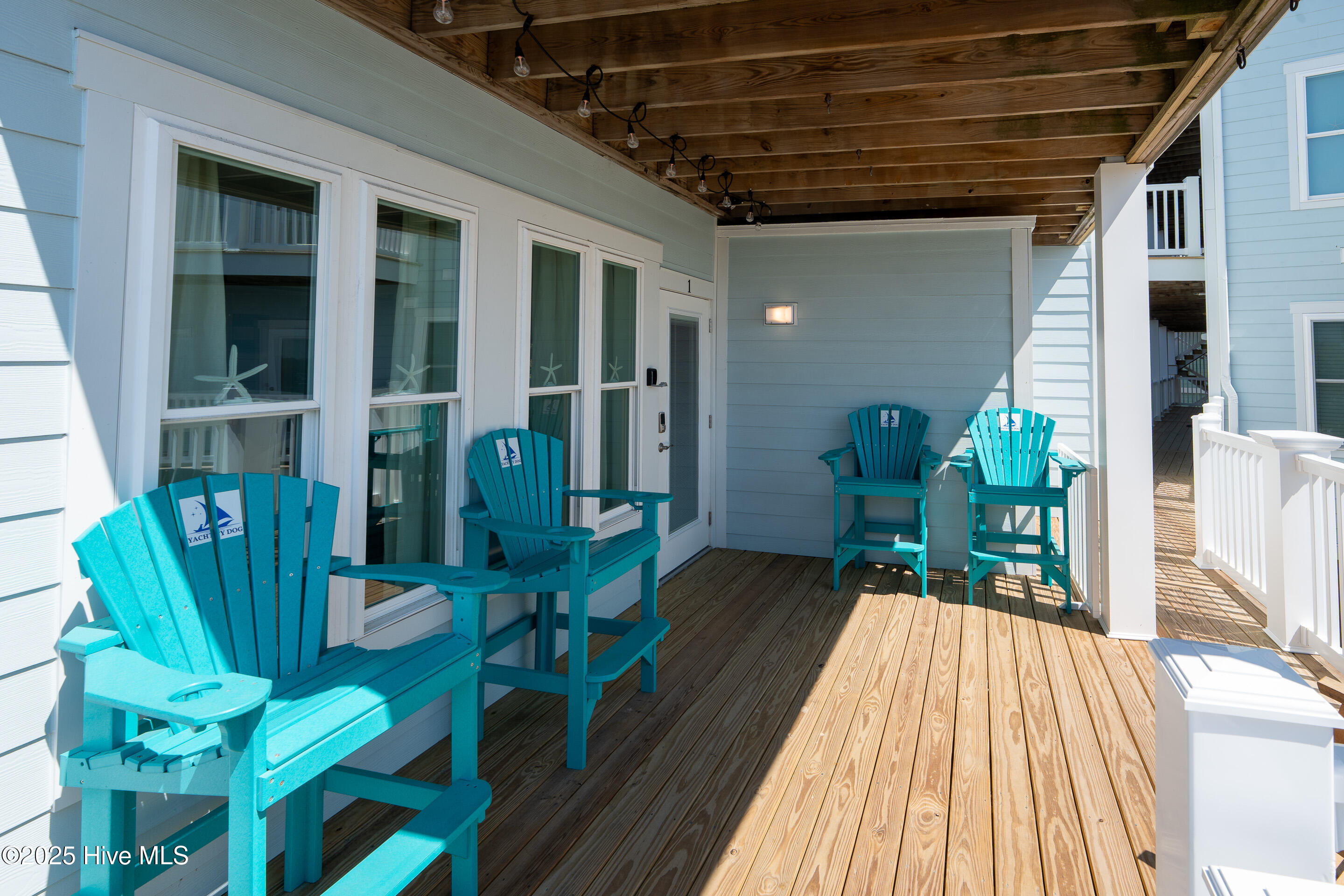 100559399 | Photo 42