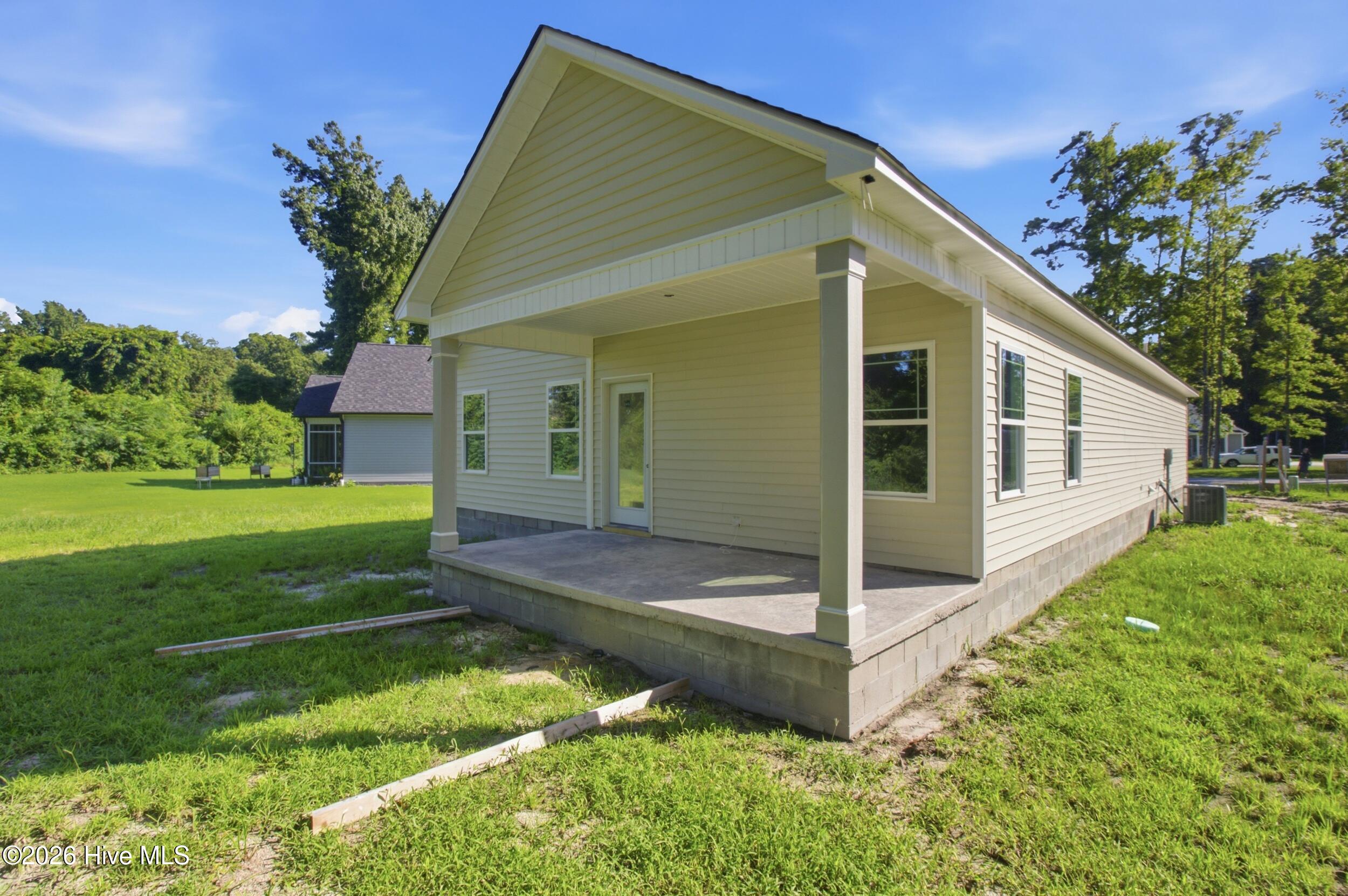 310 Camp Creek Drive,Oriental