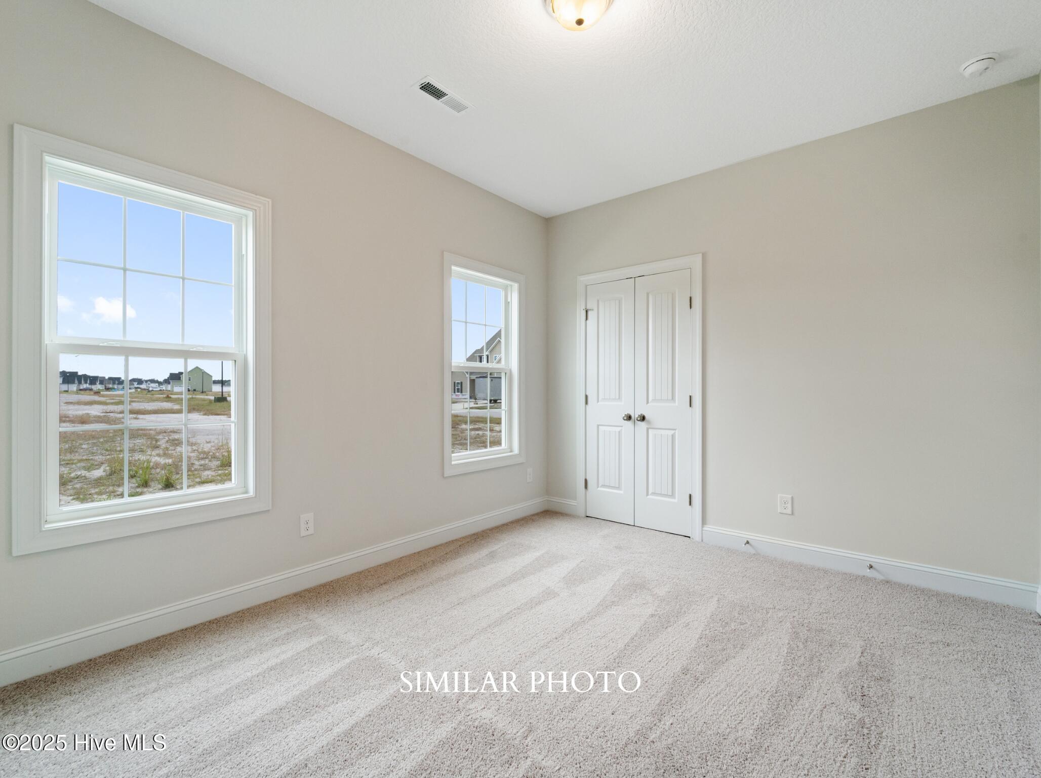 100535928 | Photo 24