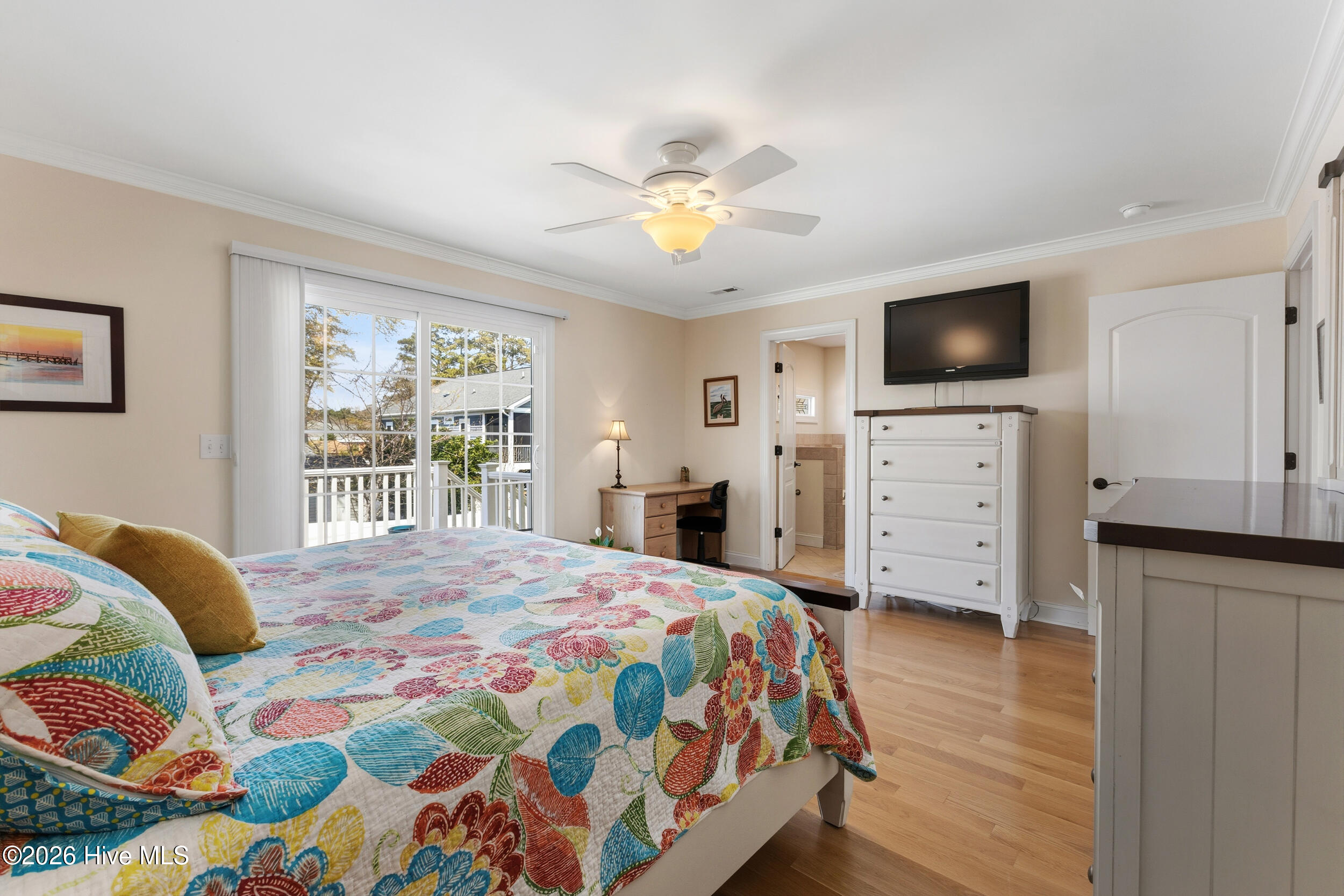 100564508 | Photo 12