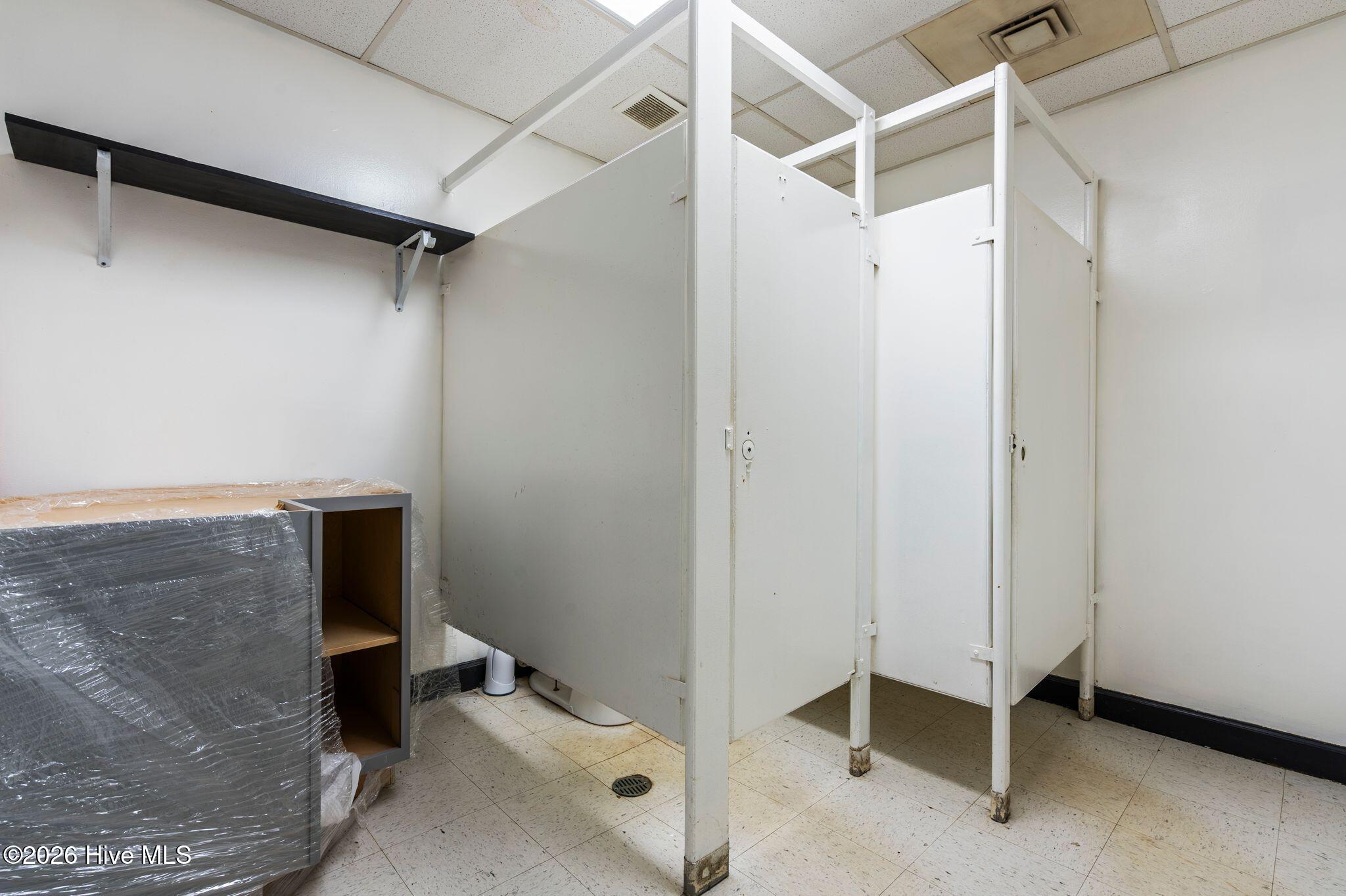 100550441 | Photo 51