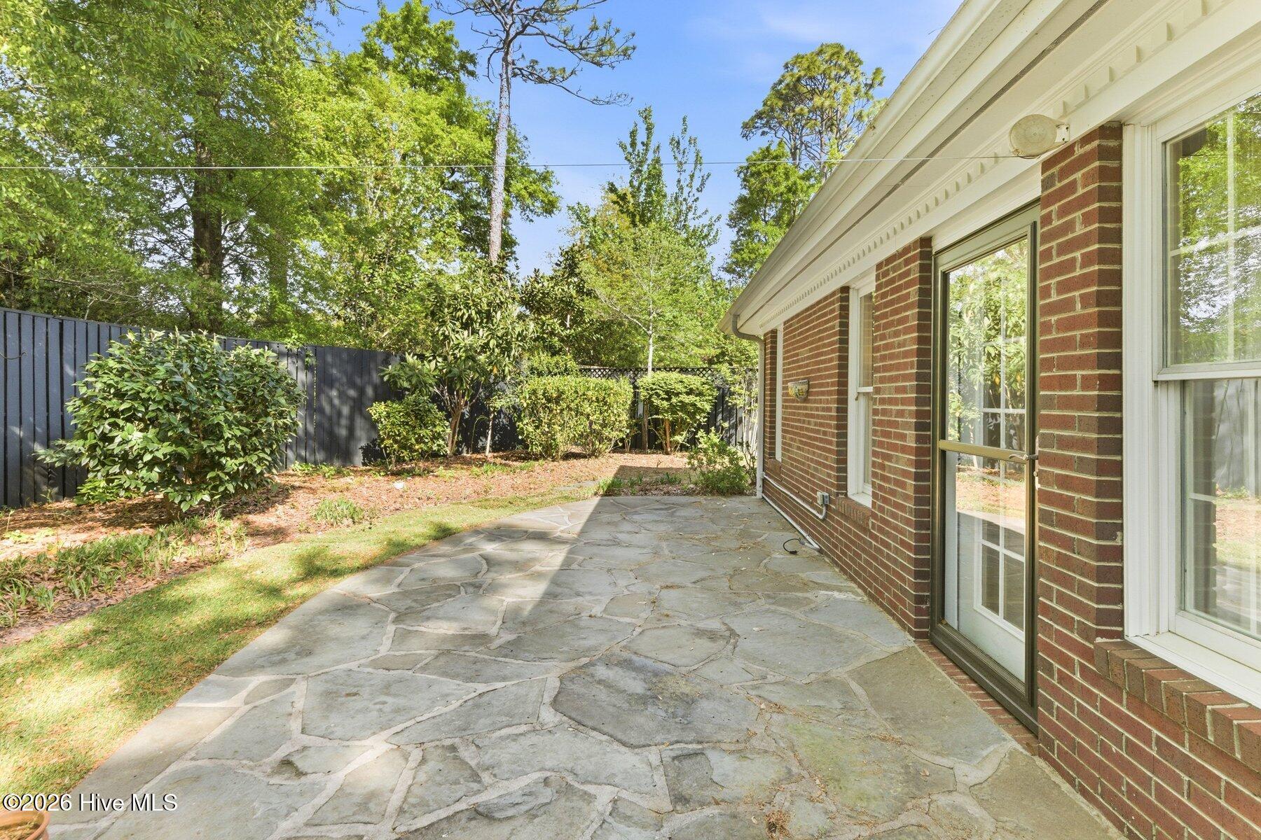 100566257 | Photo 34