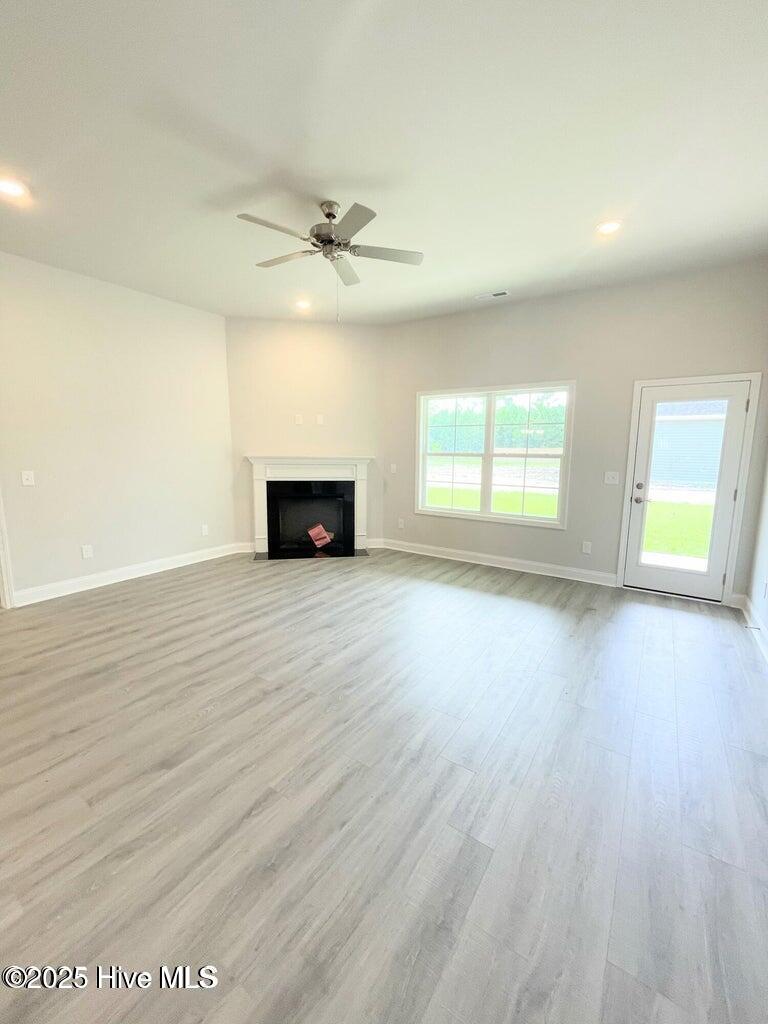 100527021 | Photo 34