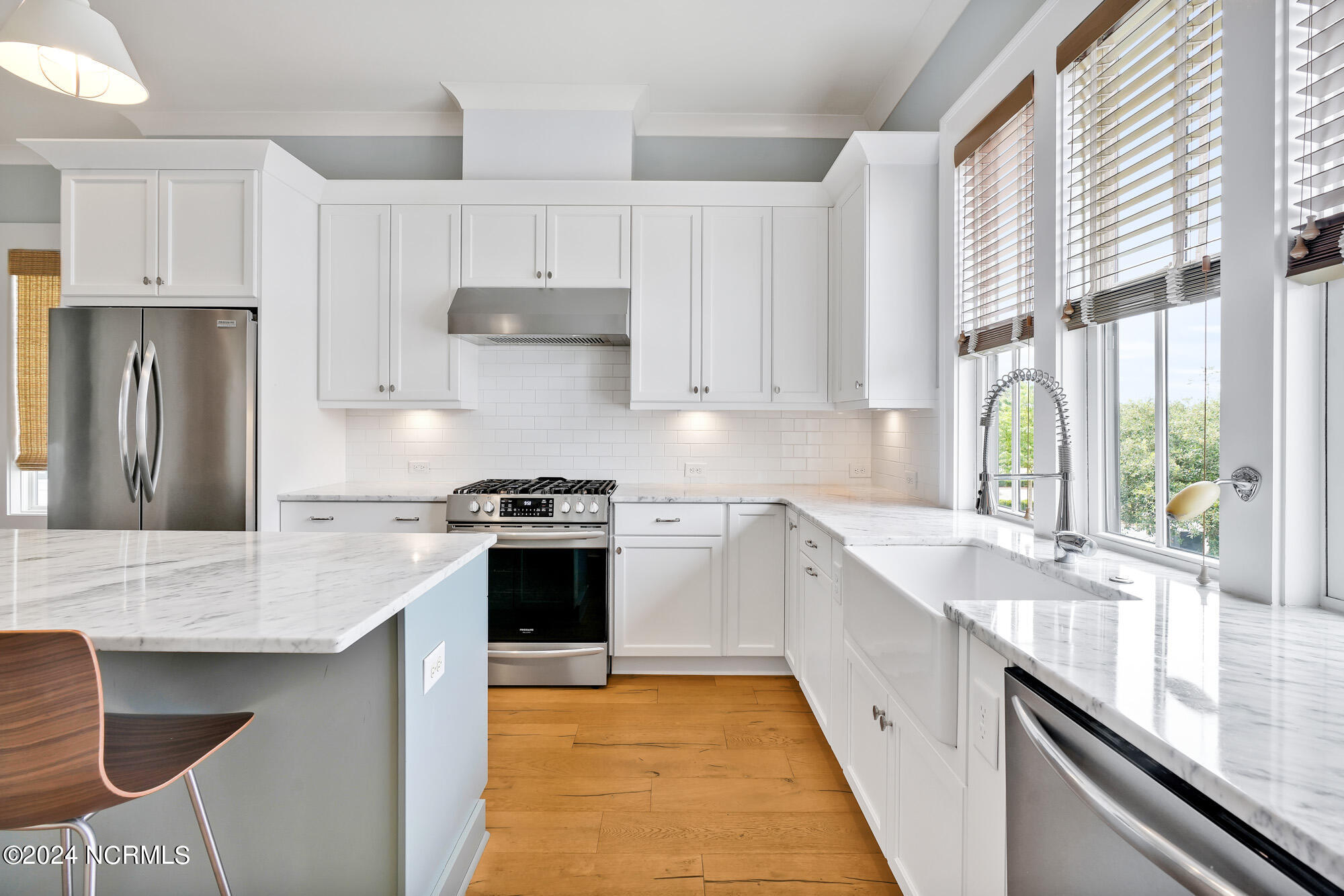 100543550 | Photo 15