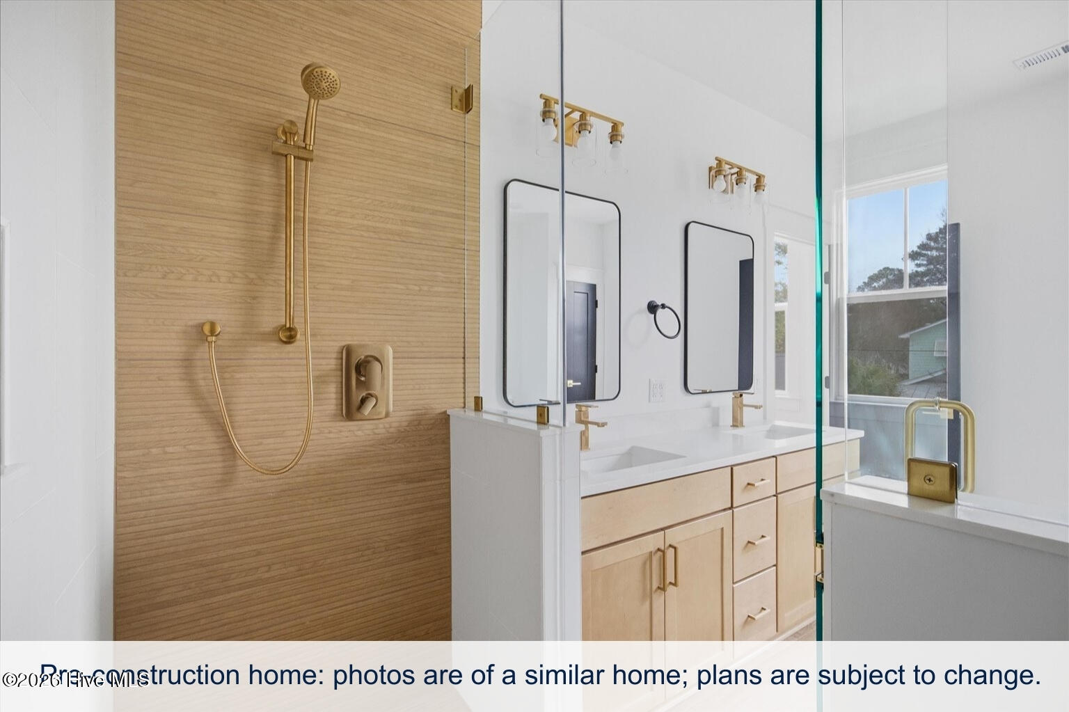 100567849 | Photo 28