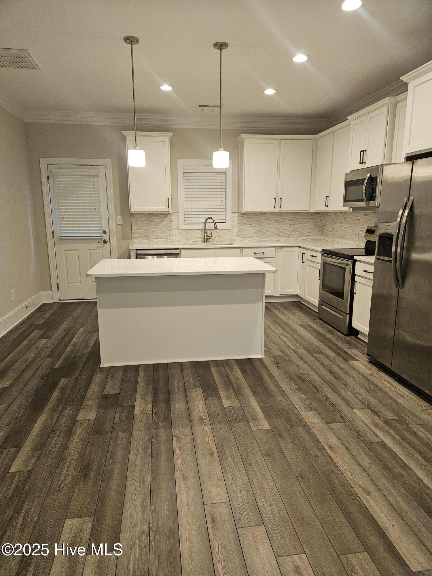 504 Niblick Circle (2)