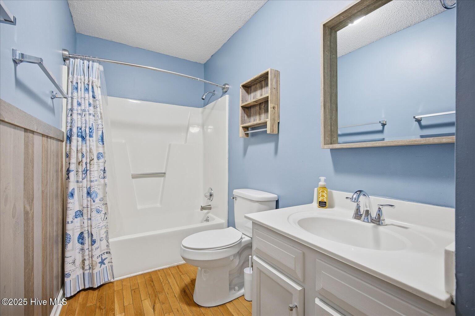 100546688 | Photo 23