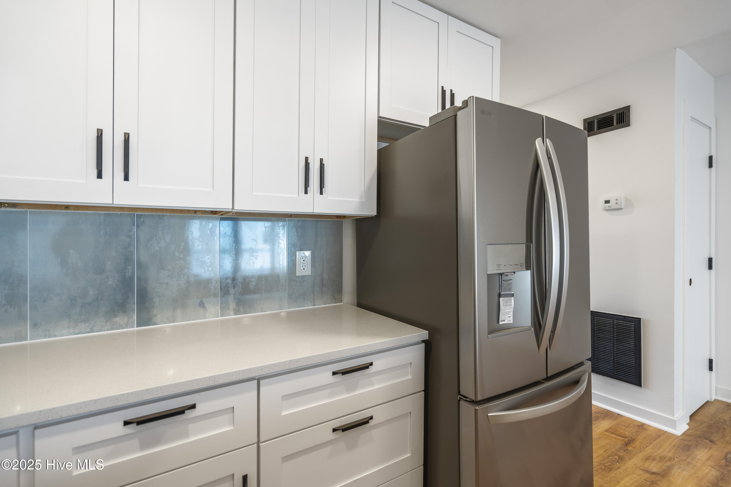 100537895 | Photo 18