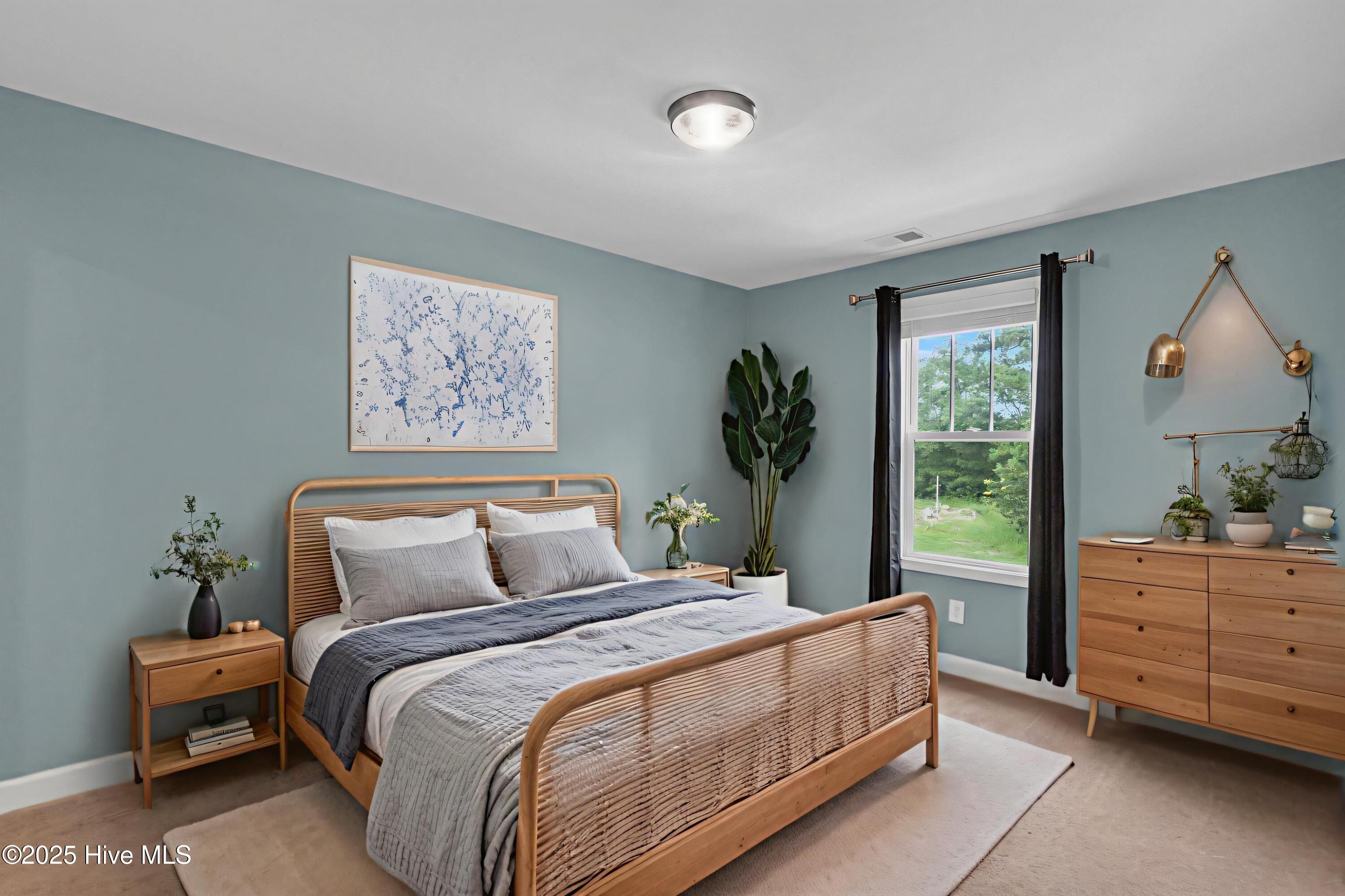 100549260 | Photo 32