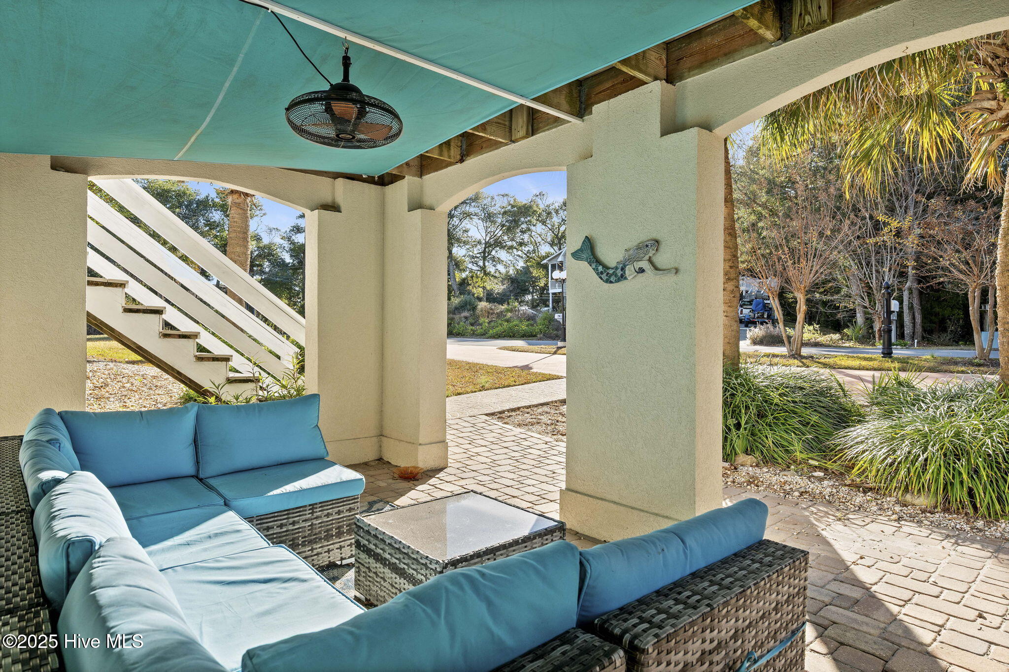 100542454 | Photo 57