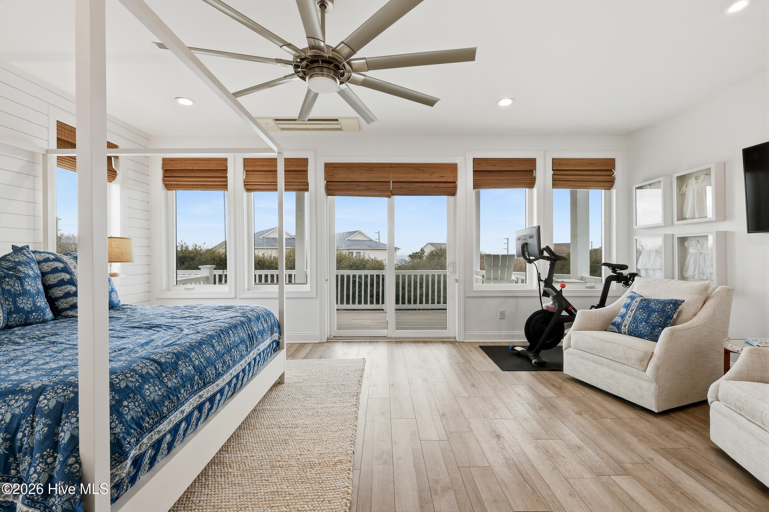 100552984 | Photo 16