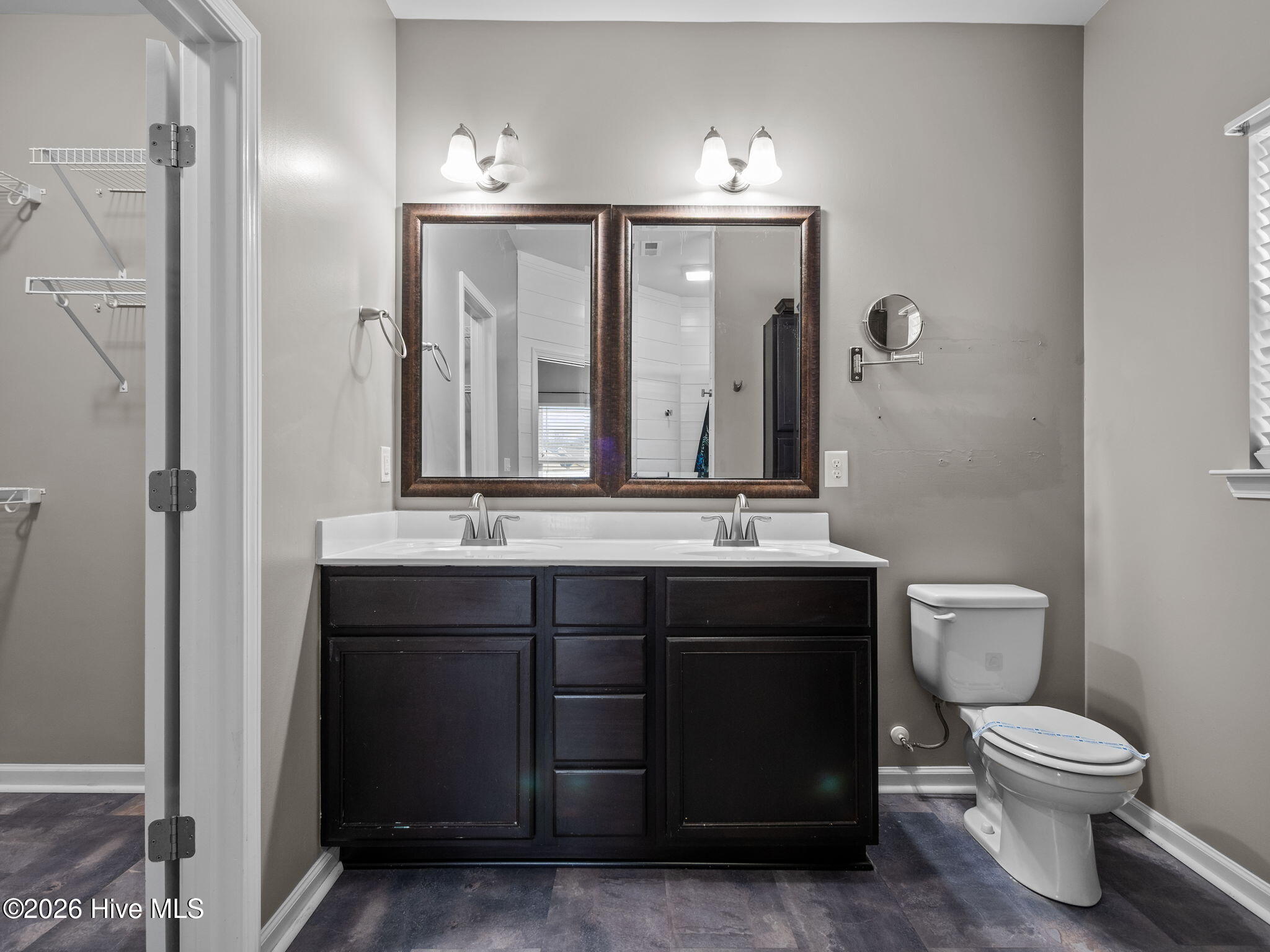 100552892 | Photo 21