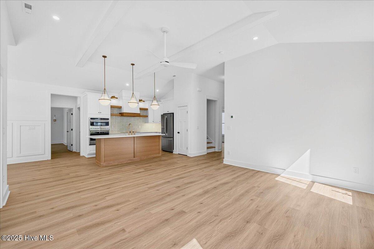 100489507 | Photo 18