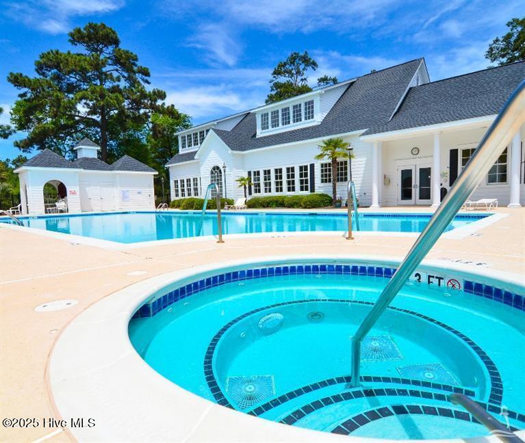 100493964 | Photo 16