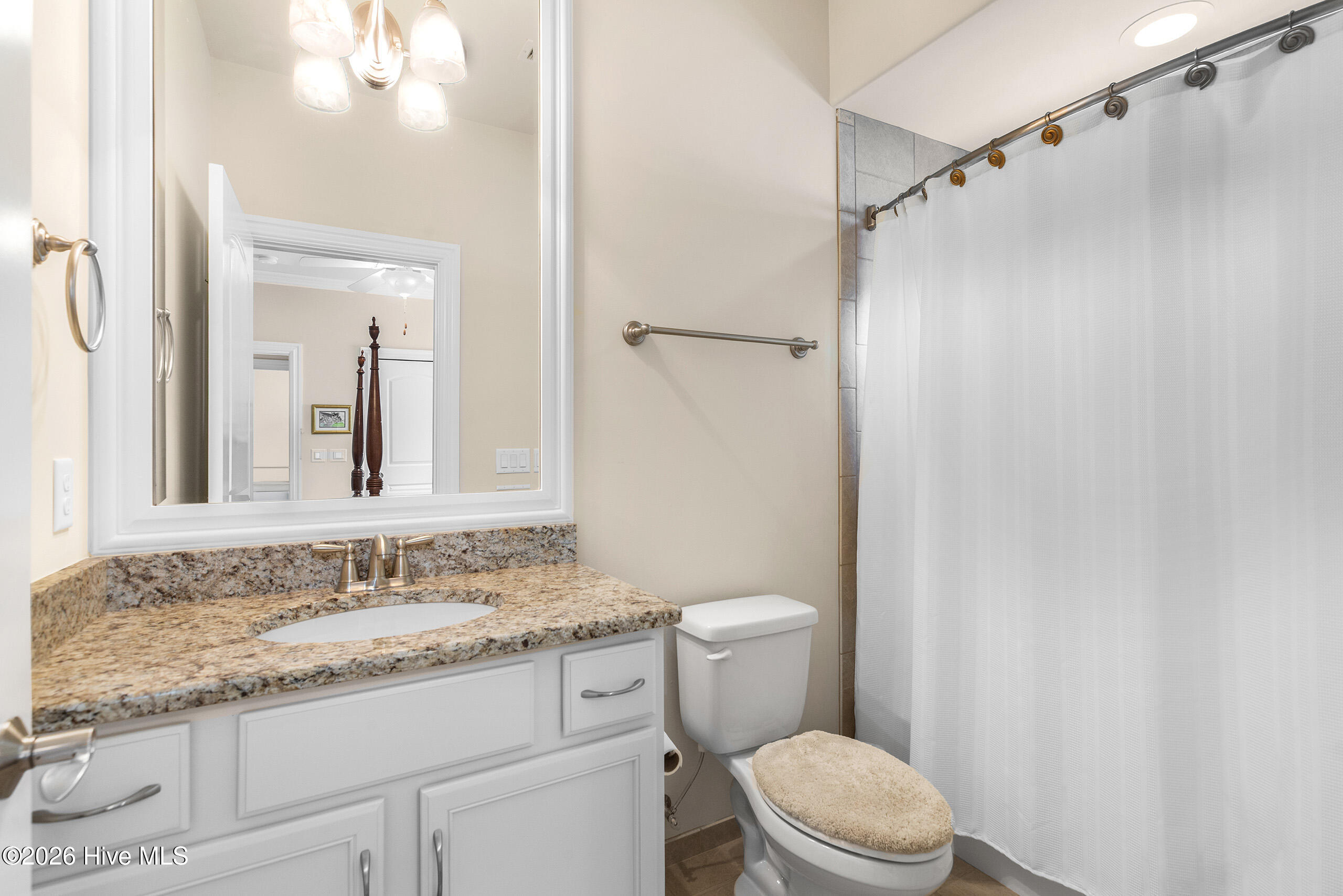 100563471 | Photo 37