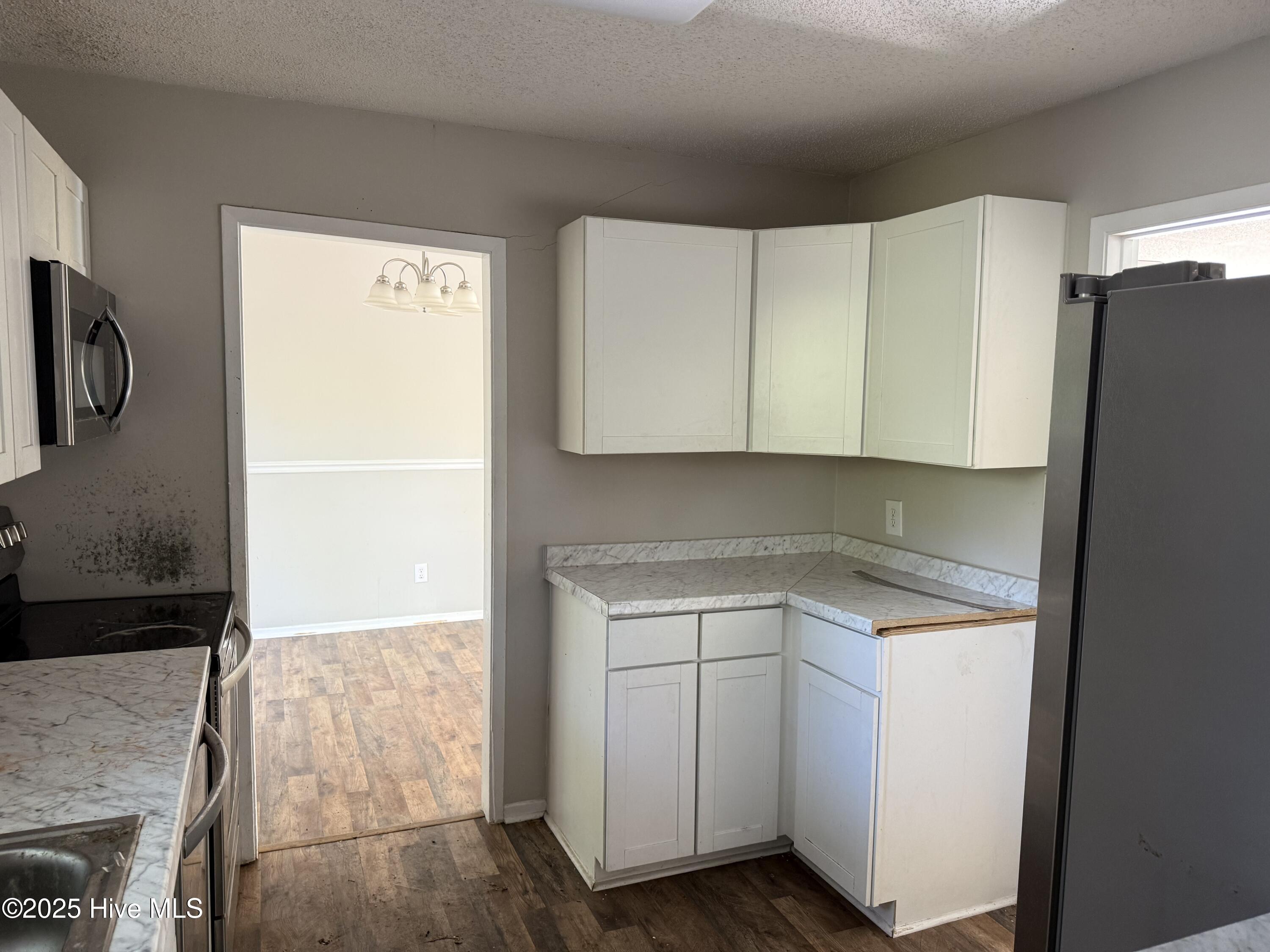 100537405 | Photo 21