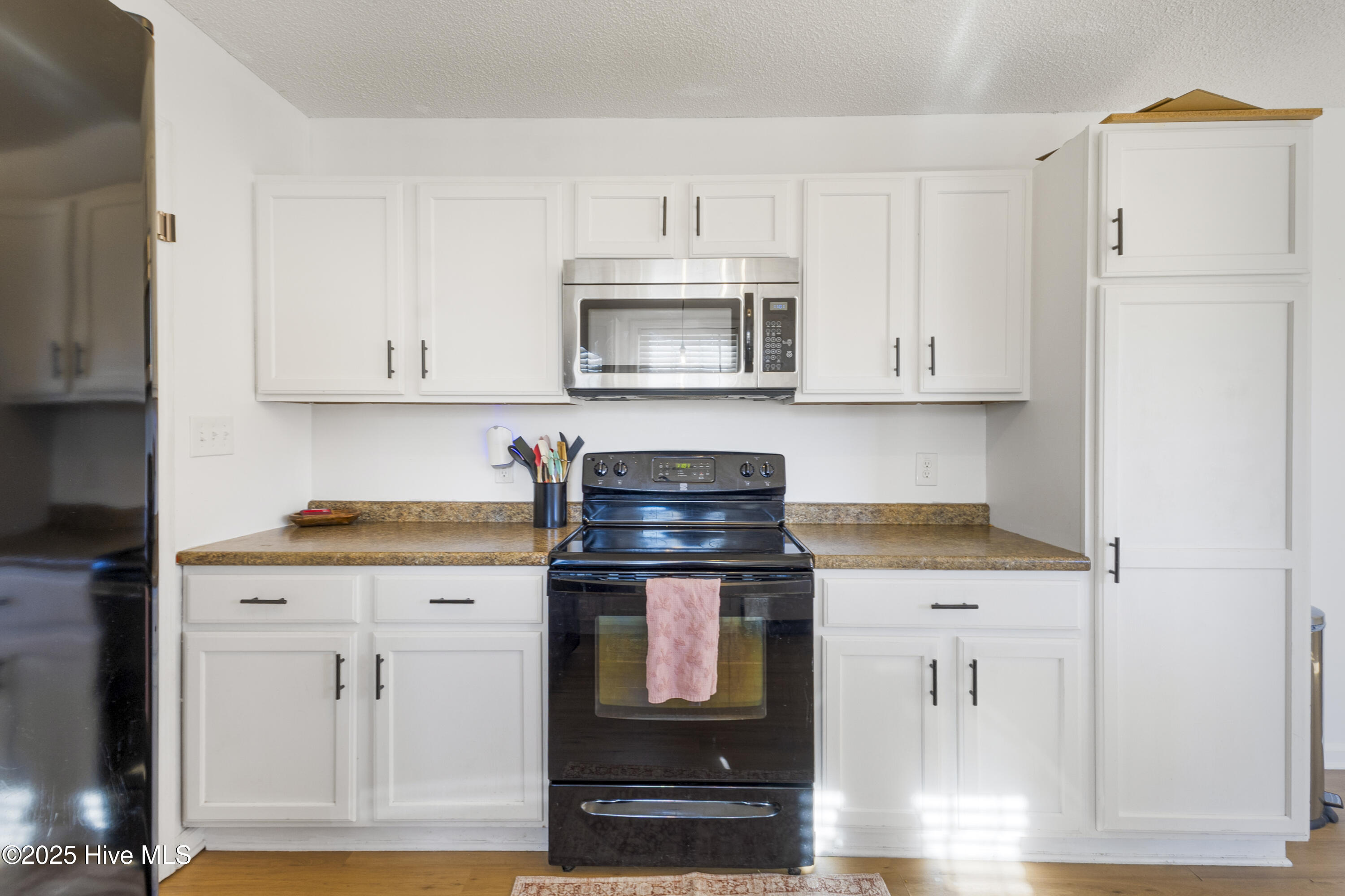 100545933 | Photo 15