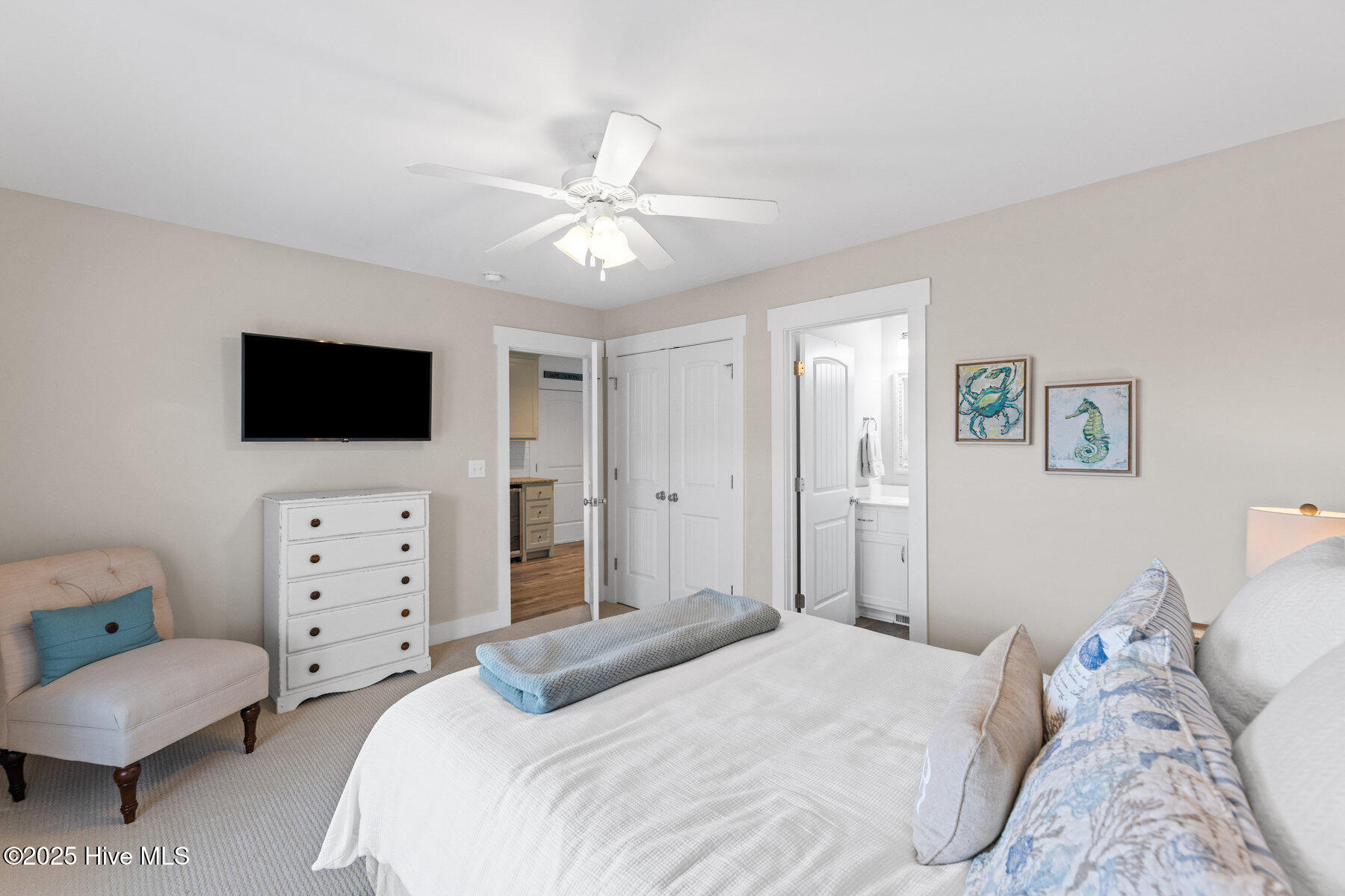 100523627 | Photo 32