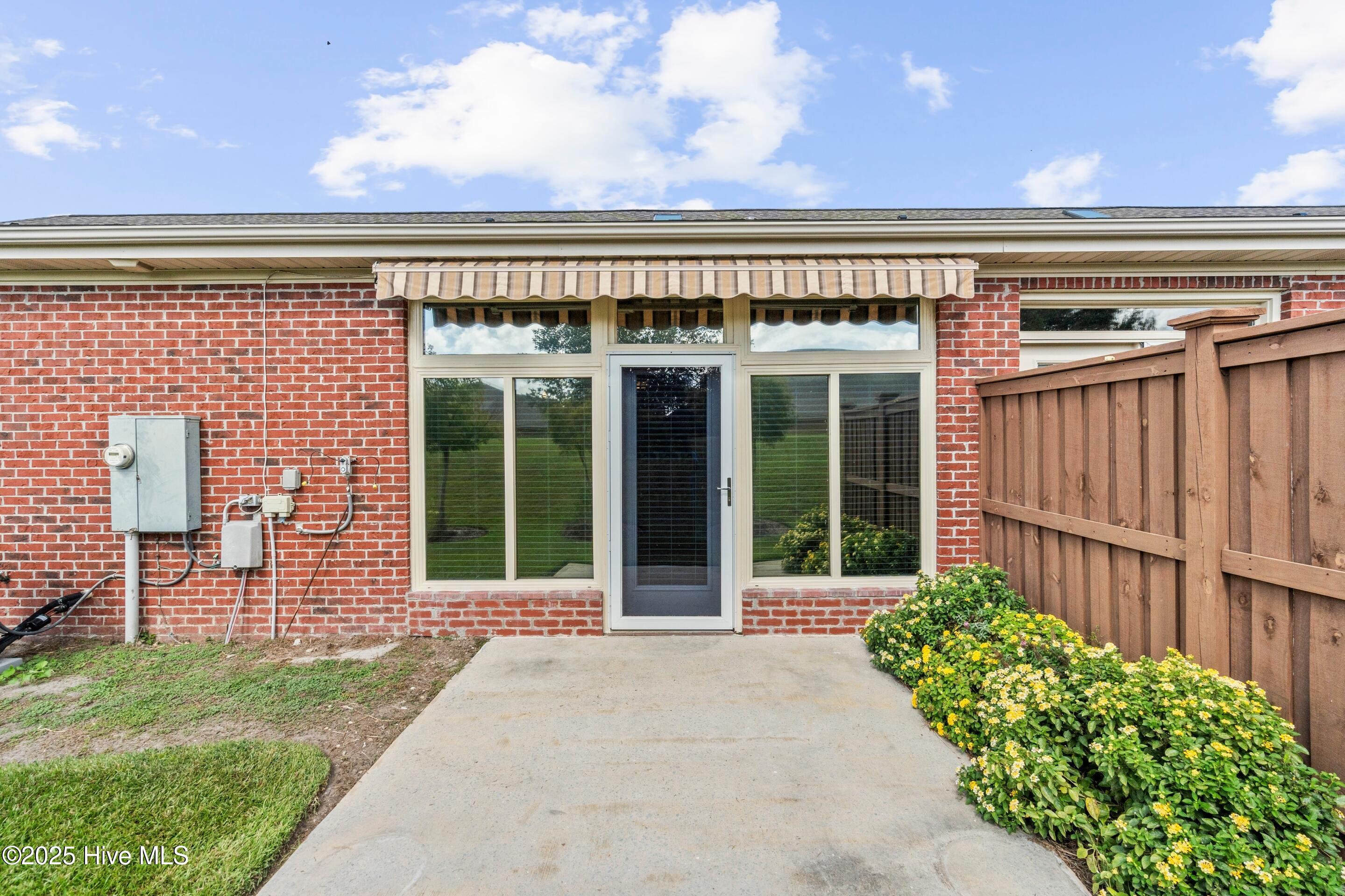 100536985 | Photo 34