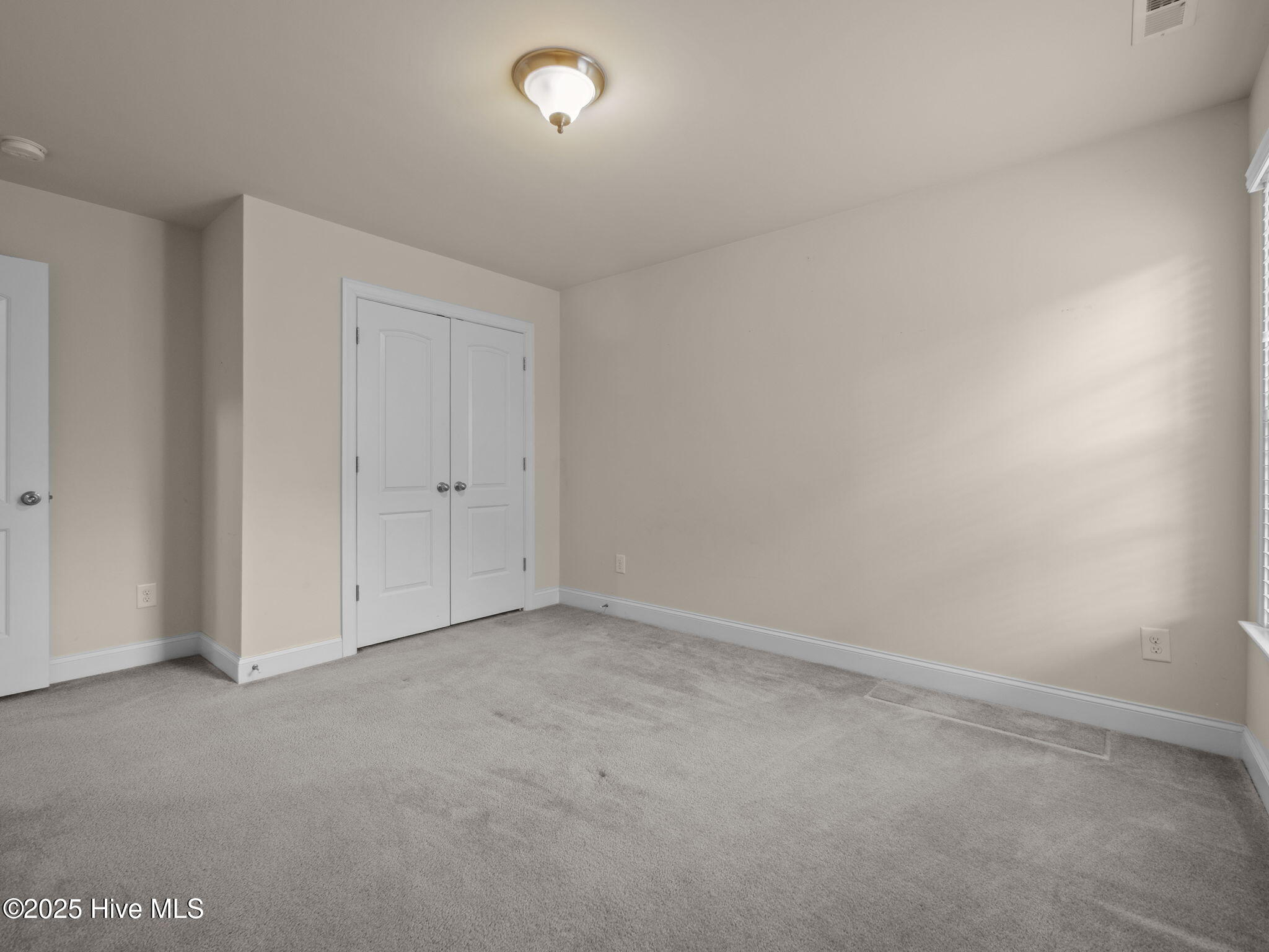 100545403 | Photo 30