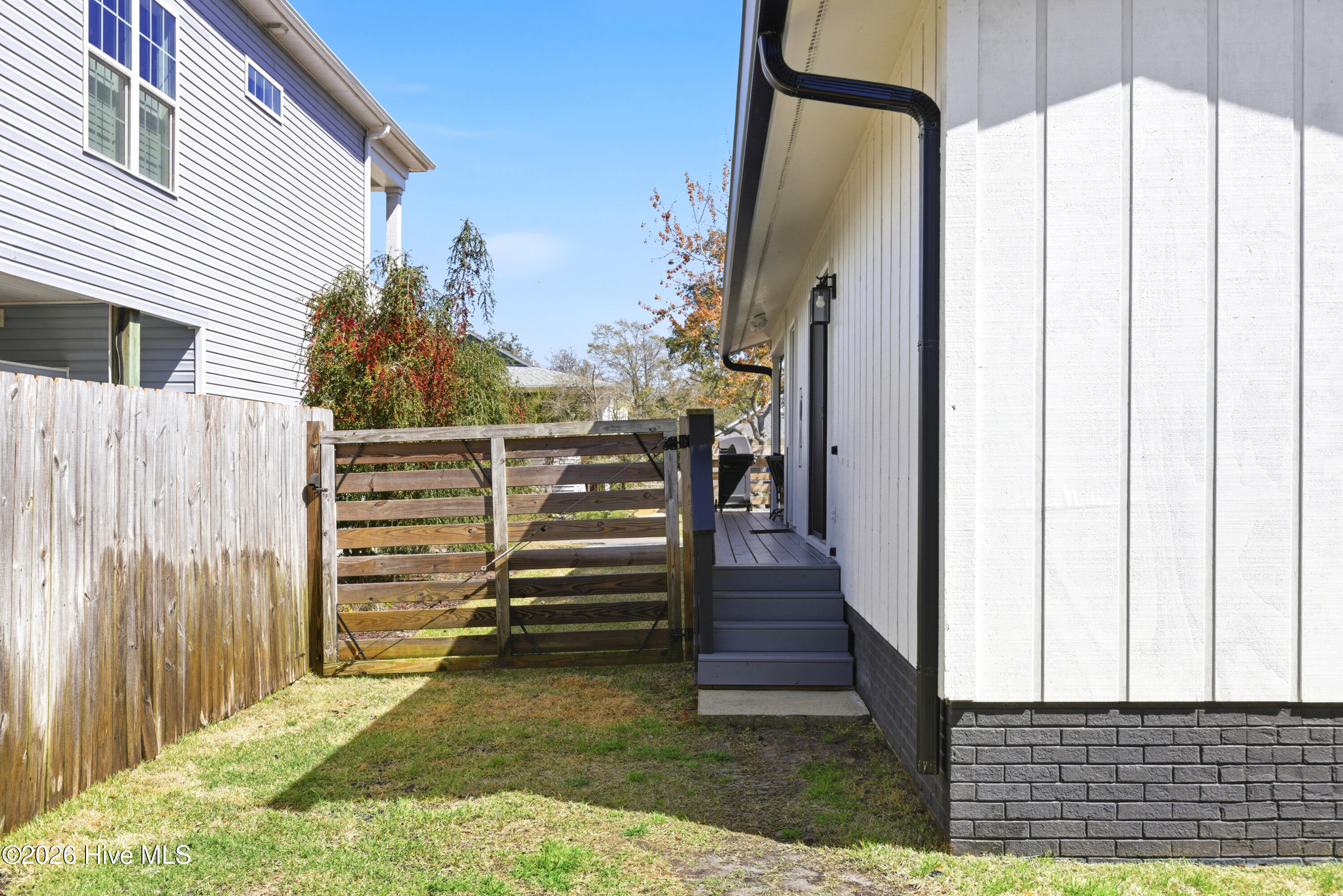 100564276 | Photo 44