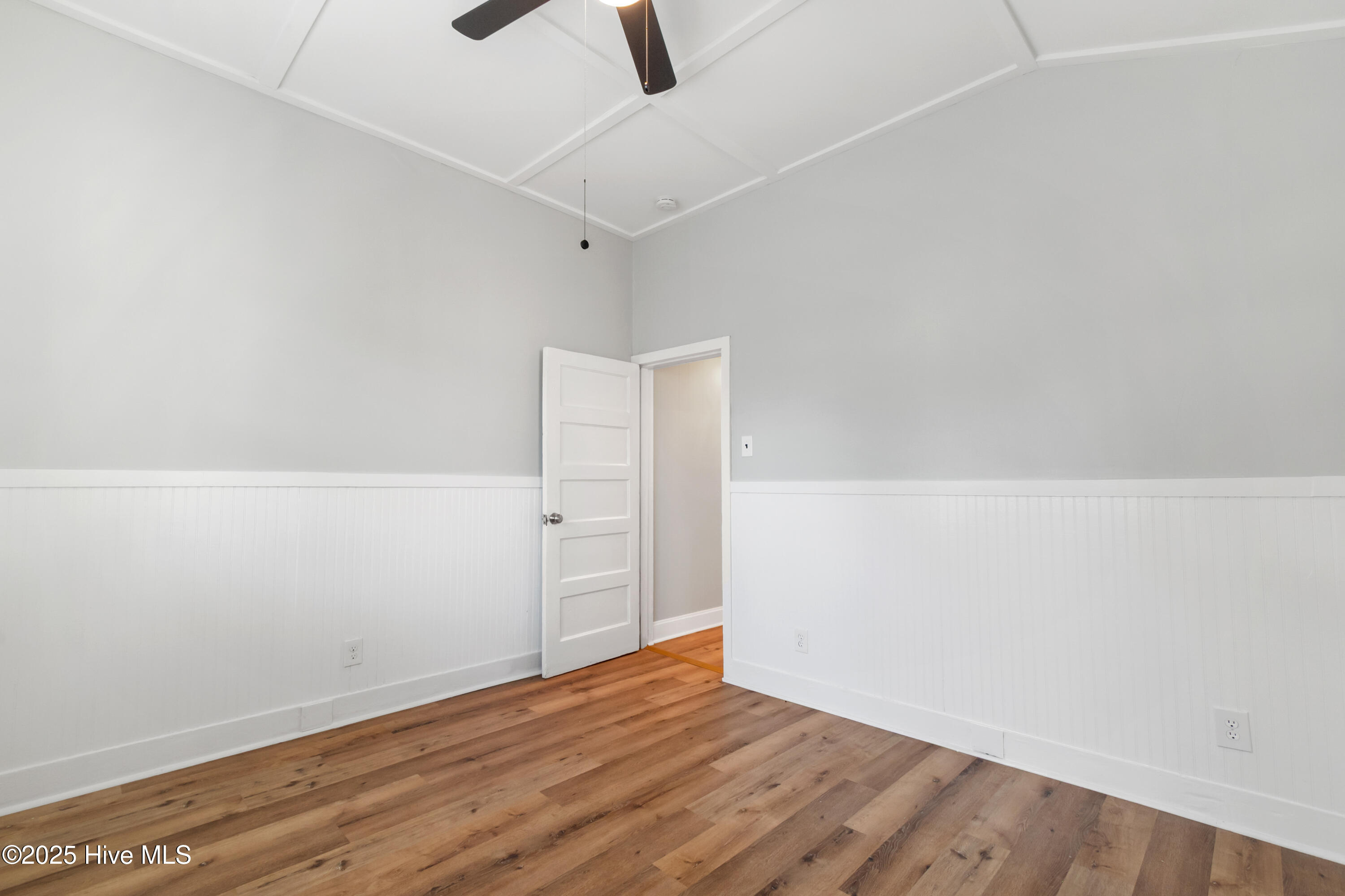 100551187 | Photo 20