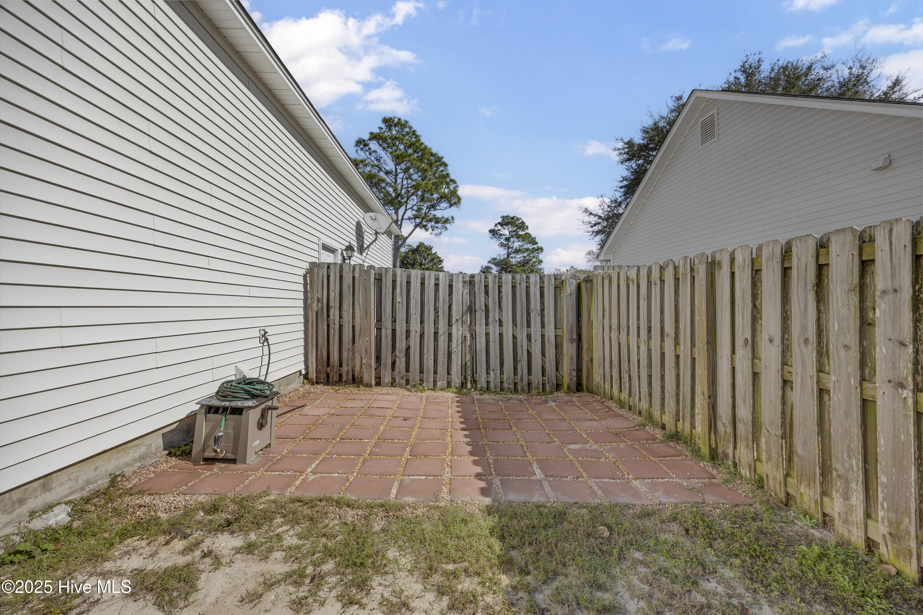 100540259 | Photo 27