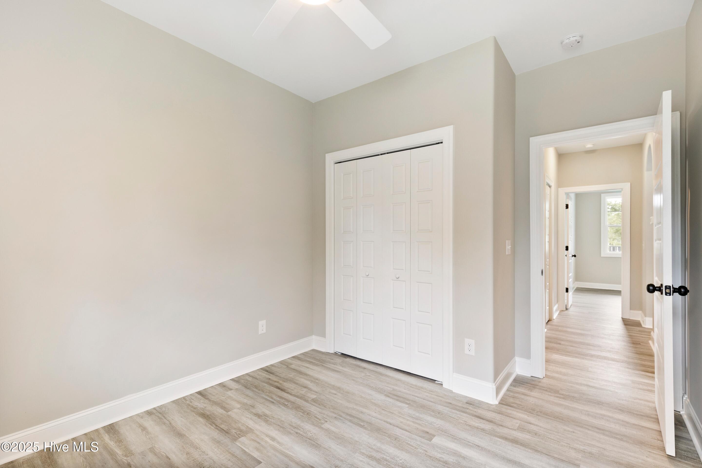 100524111 | Photo 43