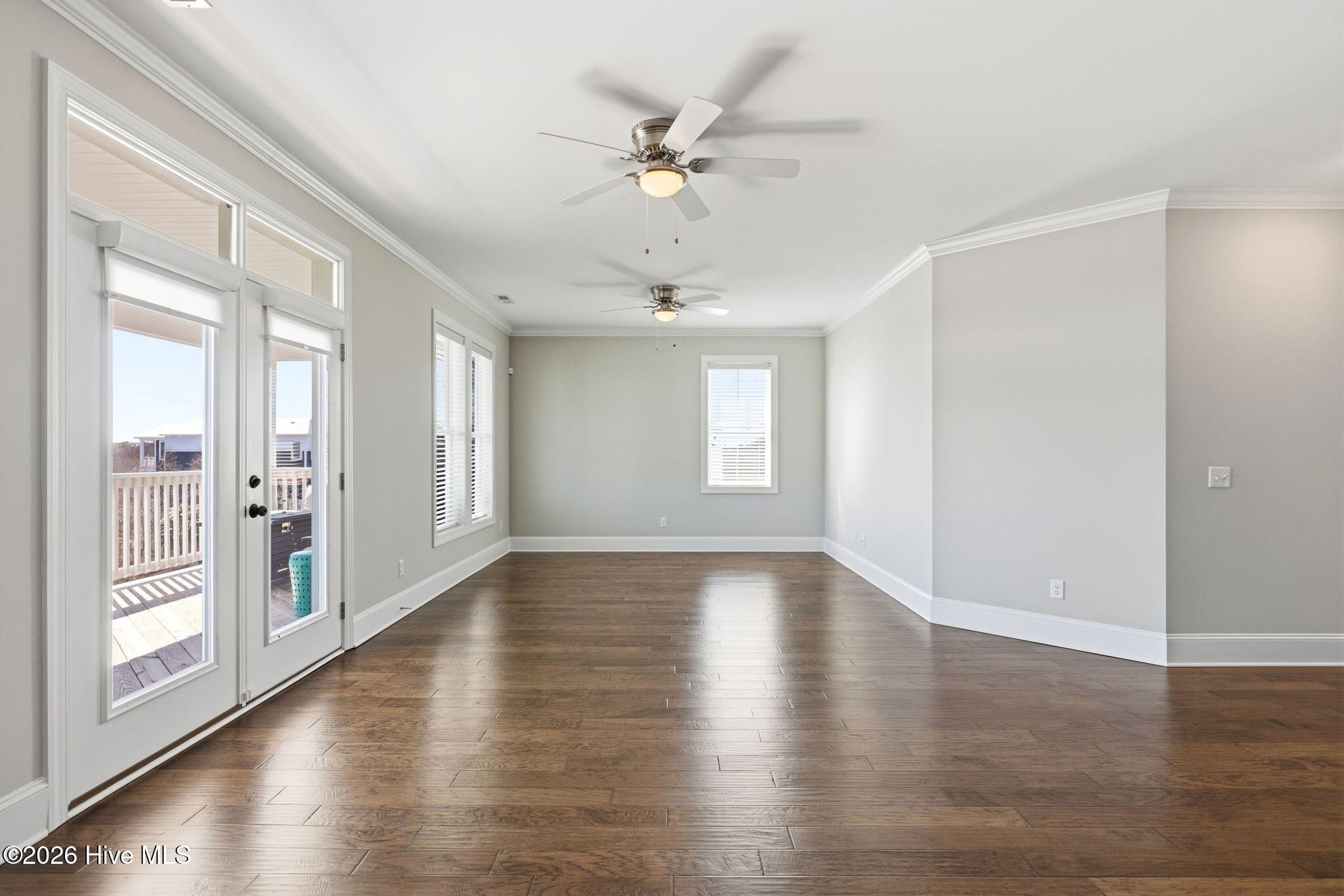 100559655 | Photo 43