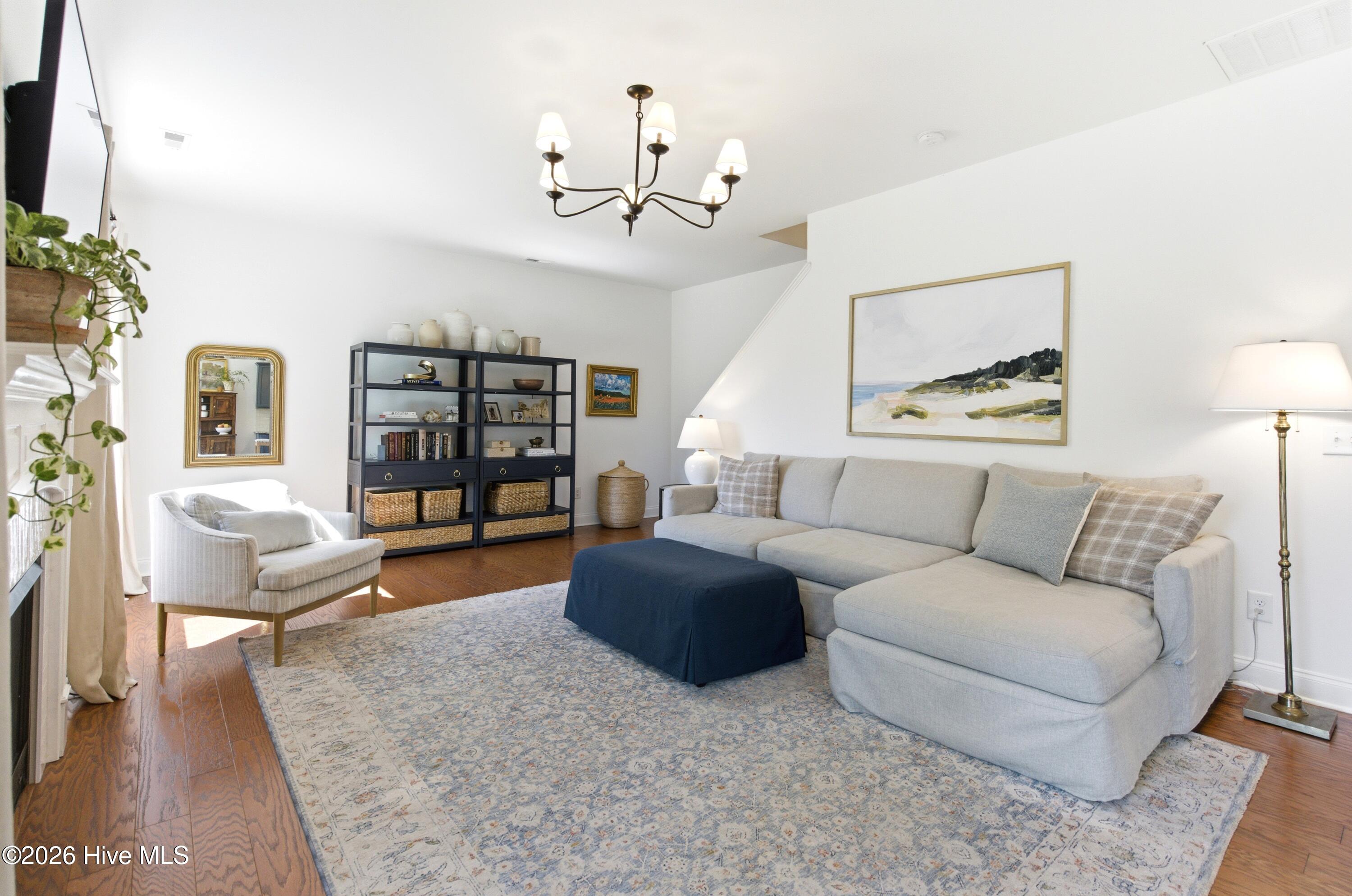 100561157 | Photo 14