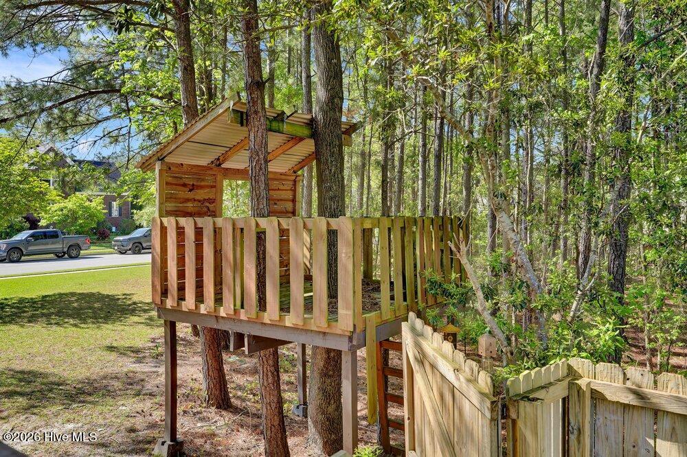 100567145 | Photo 45